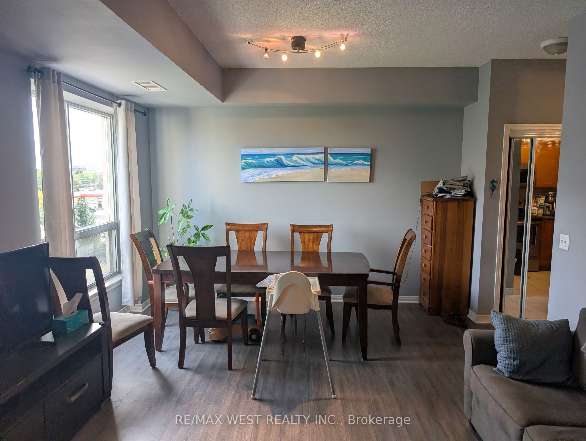 Unit 421 - 1 Maison Parc Court, Vaughan 4