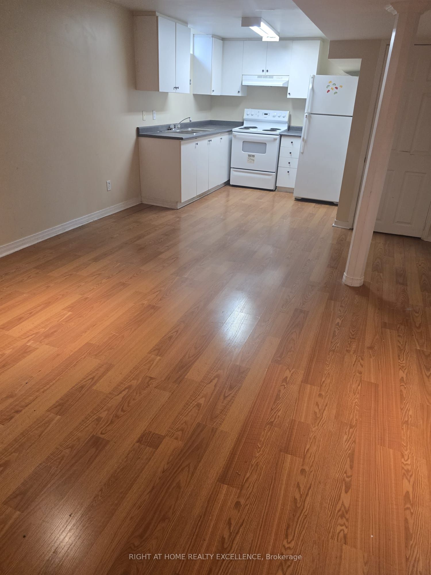 Unit Basement - 11 Charlton Avenue, Vaughan 4