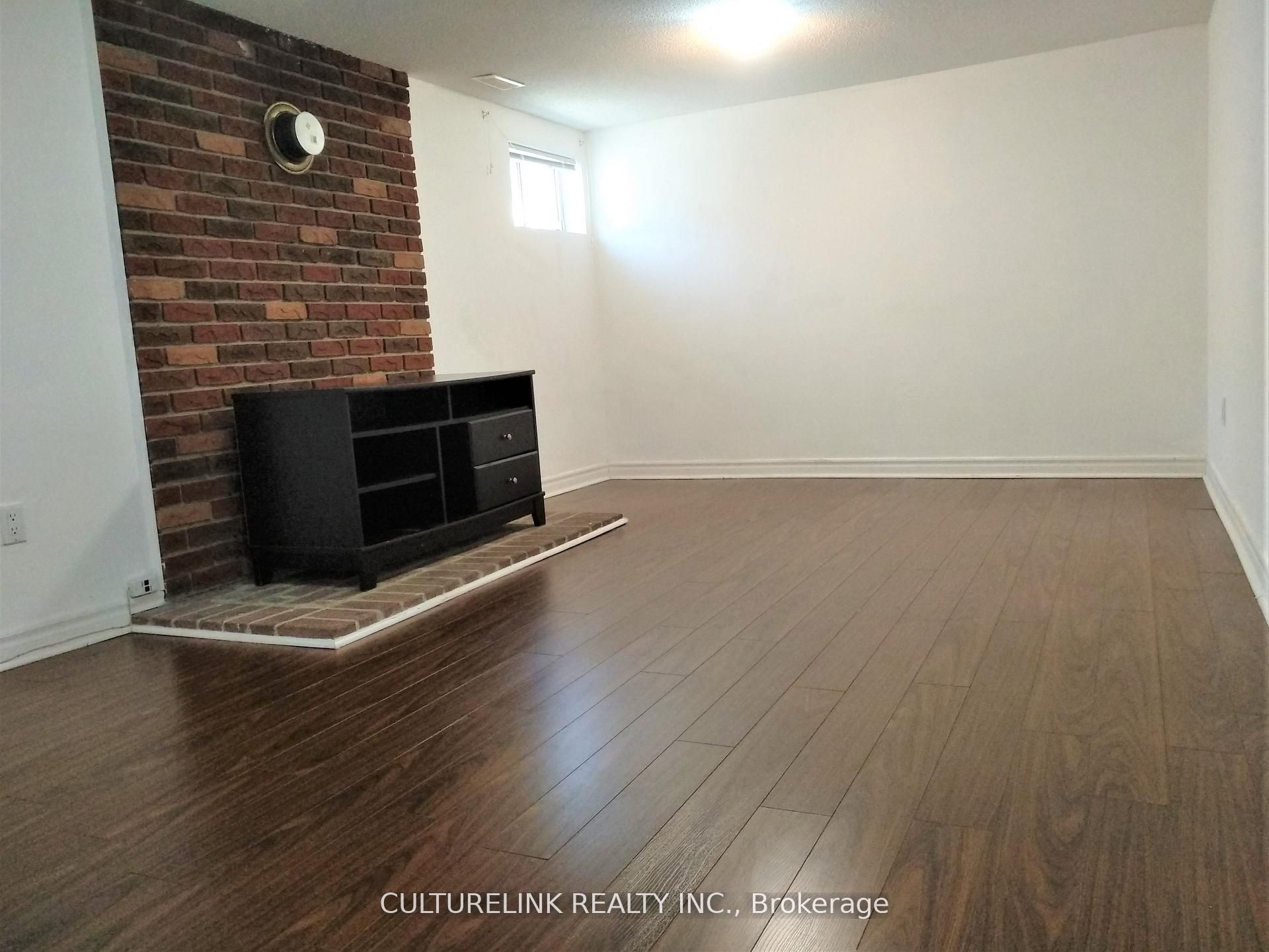 Unit Bsmt - 30 Rockport Crescent, Richmond Hill 2