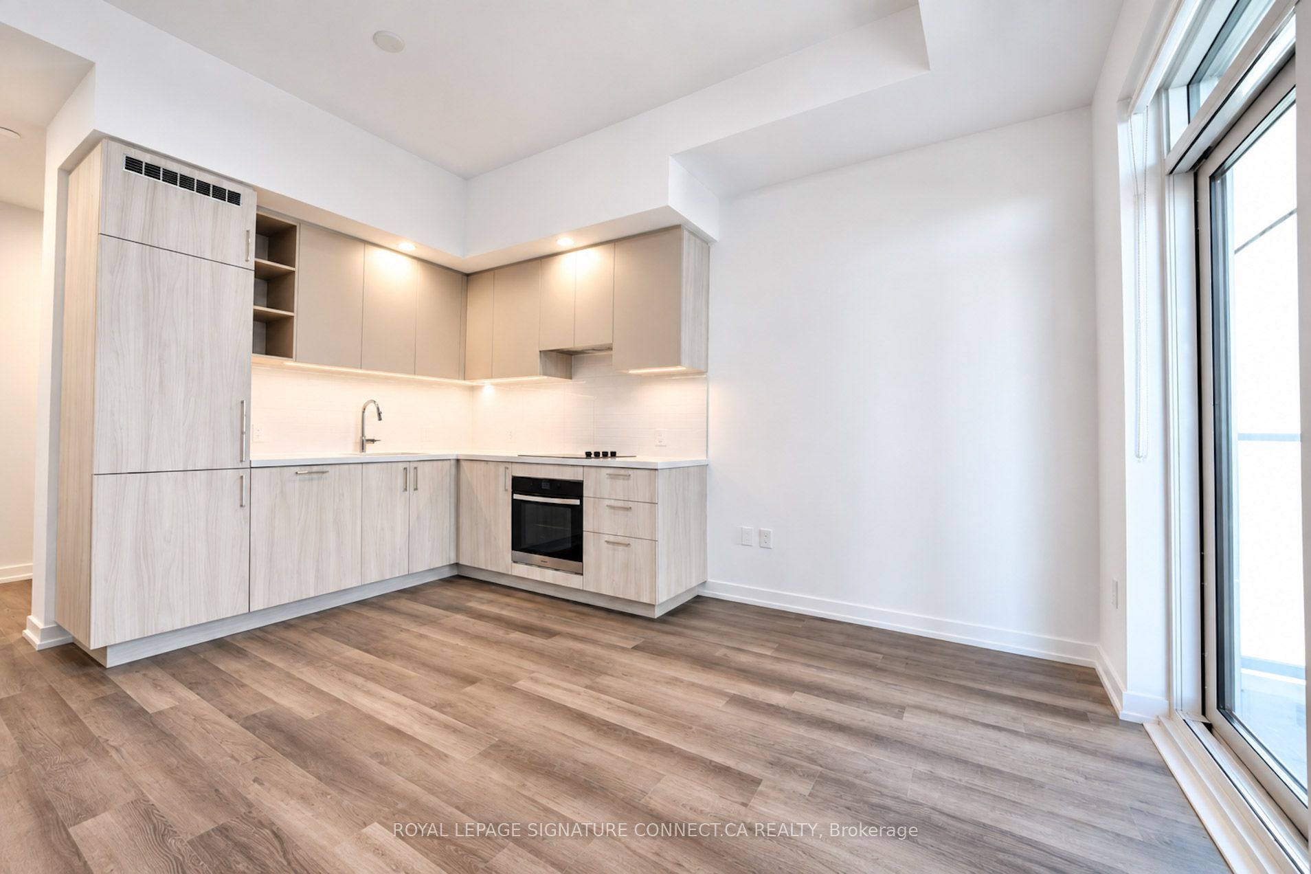 Unit 1906 - 21 Meadowdale Road, Vaughan 3