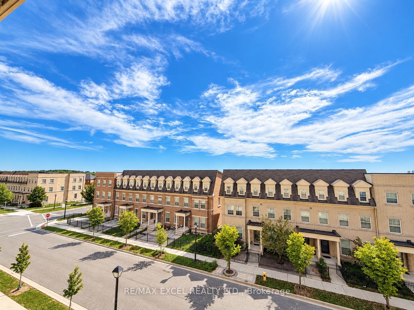 Unit 319 - 101 Cathedral High Street, Markham 3