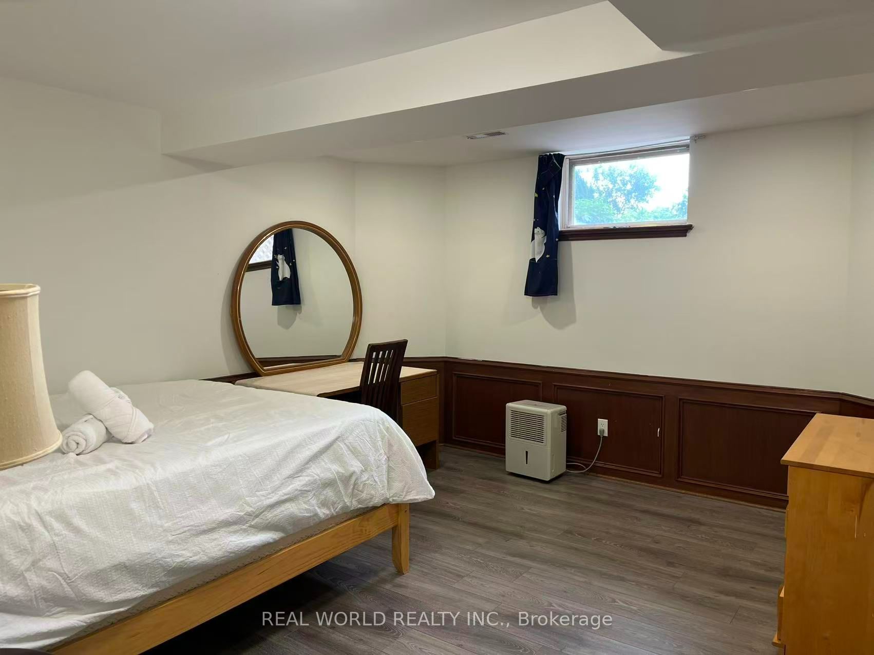 Unit Bsmt - 49 Roosevelt Drive, Richmond Hill 2