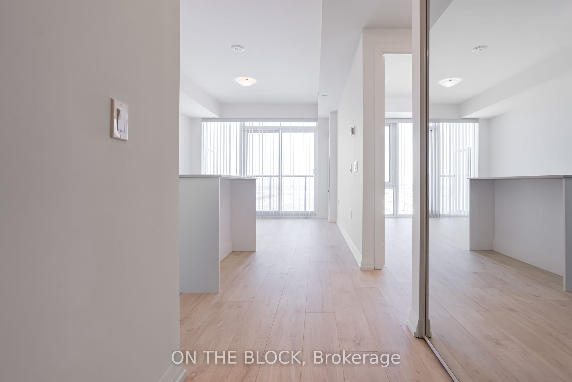 Unit 1207 - 27 Korda Gate, Vaughan 4