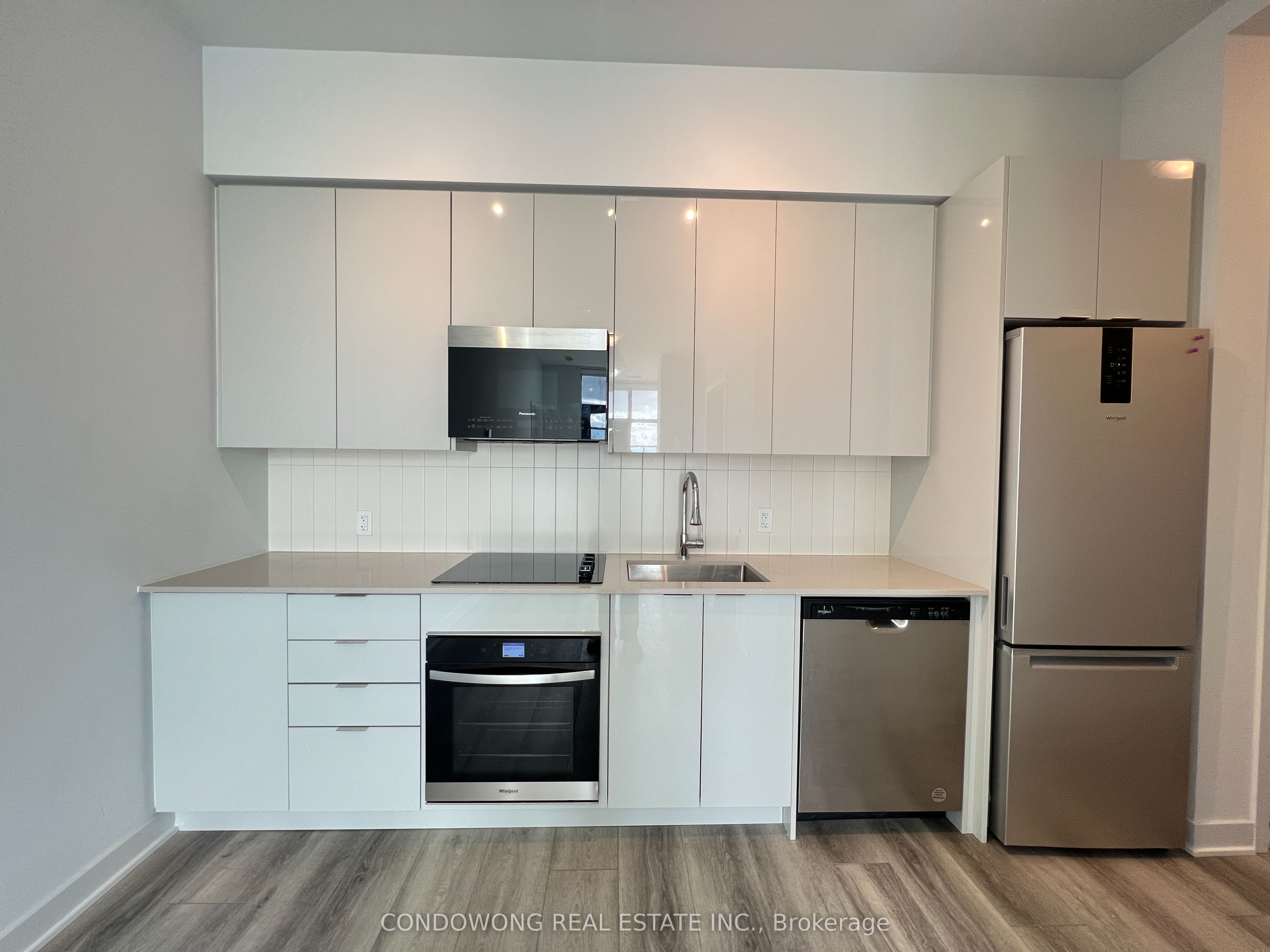 Unit 2001 - 2920 Highway 7, Vaughan 5