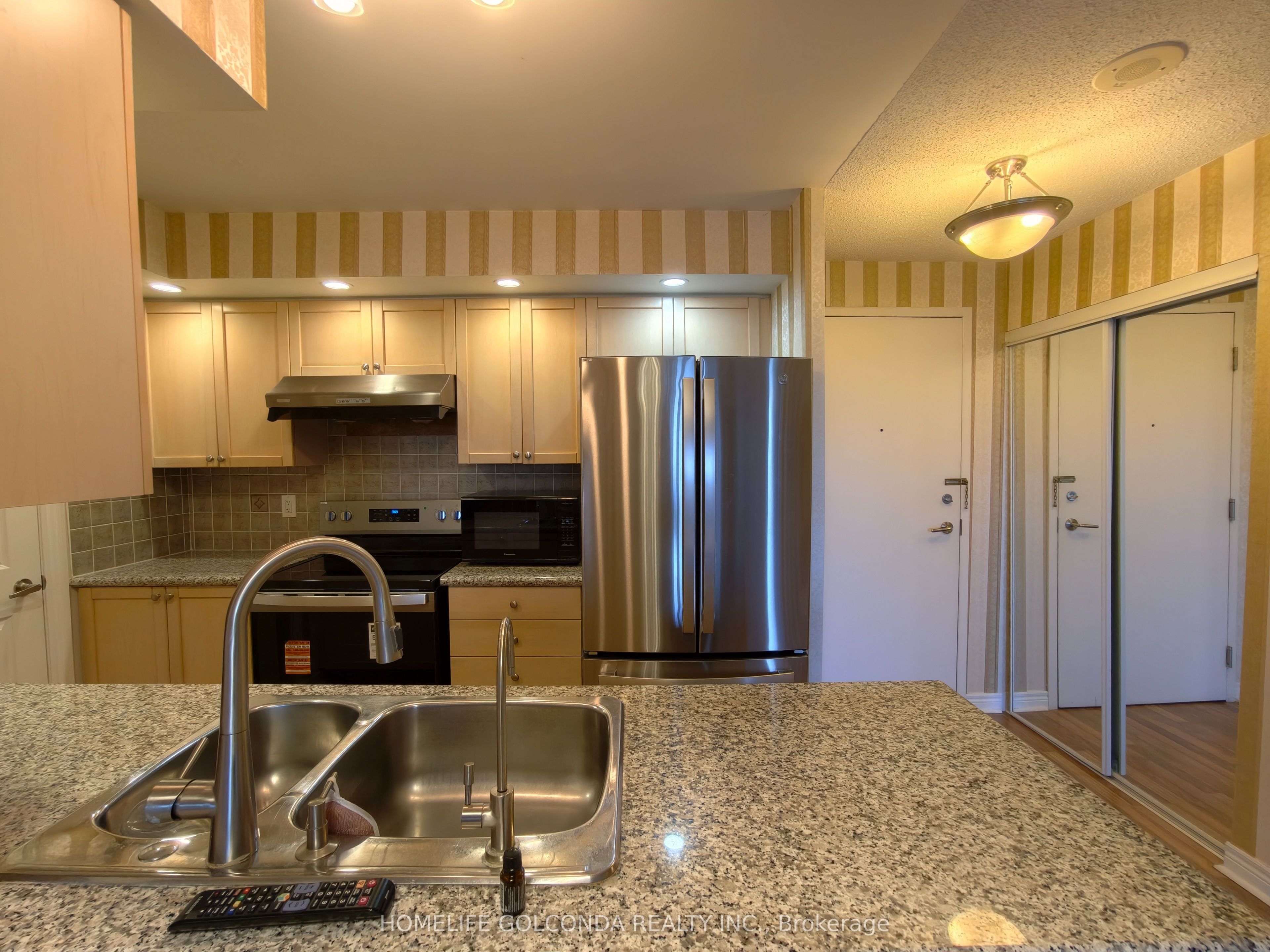 Unit 720 - 33 Cox Boulevard, Markham 2
