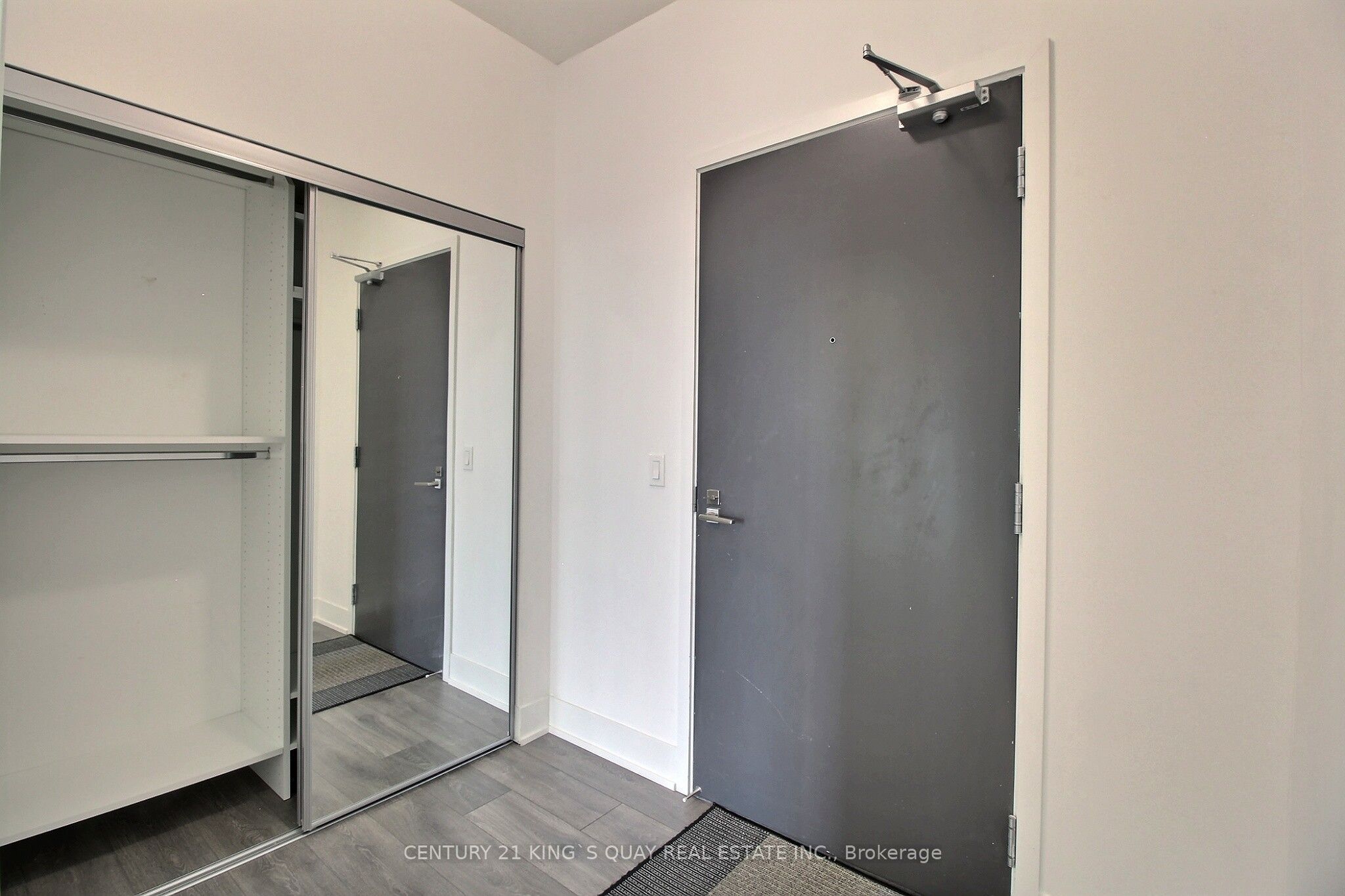 Unit 2502 - 2916 Highway 7, Vaughan 2
