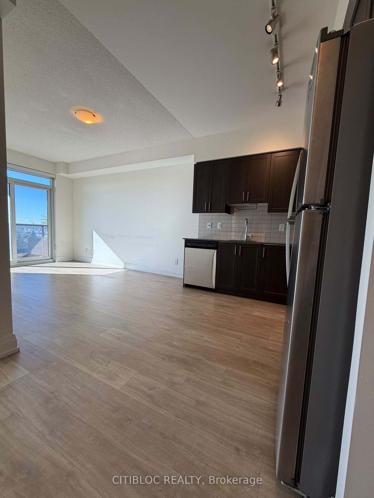 Unit 505 - 3600 Highway 7 W, Vaughan 3