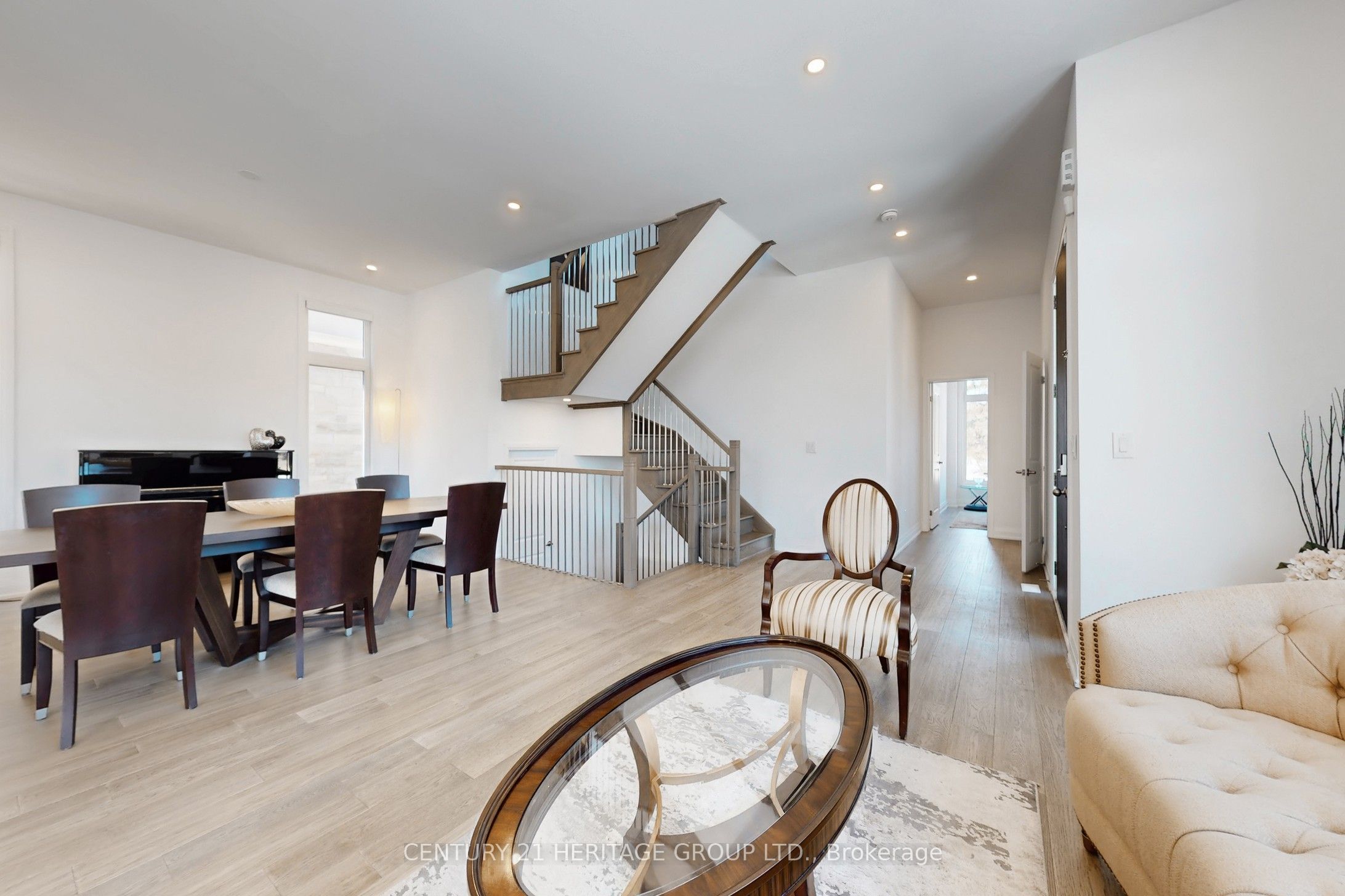 251 Oxford Street, Richmond Hill 5