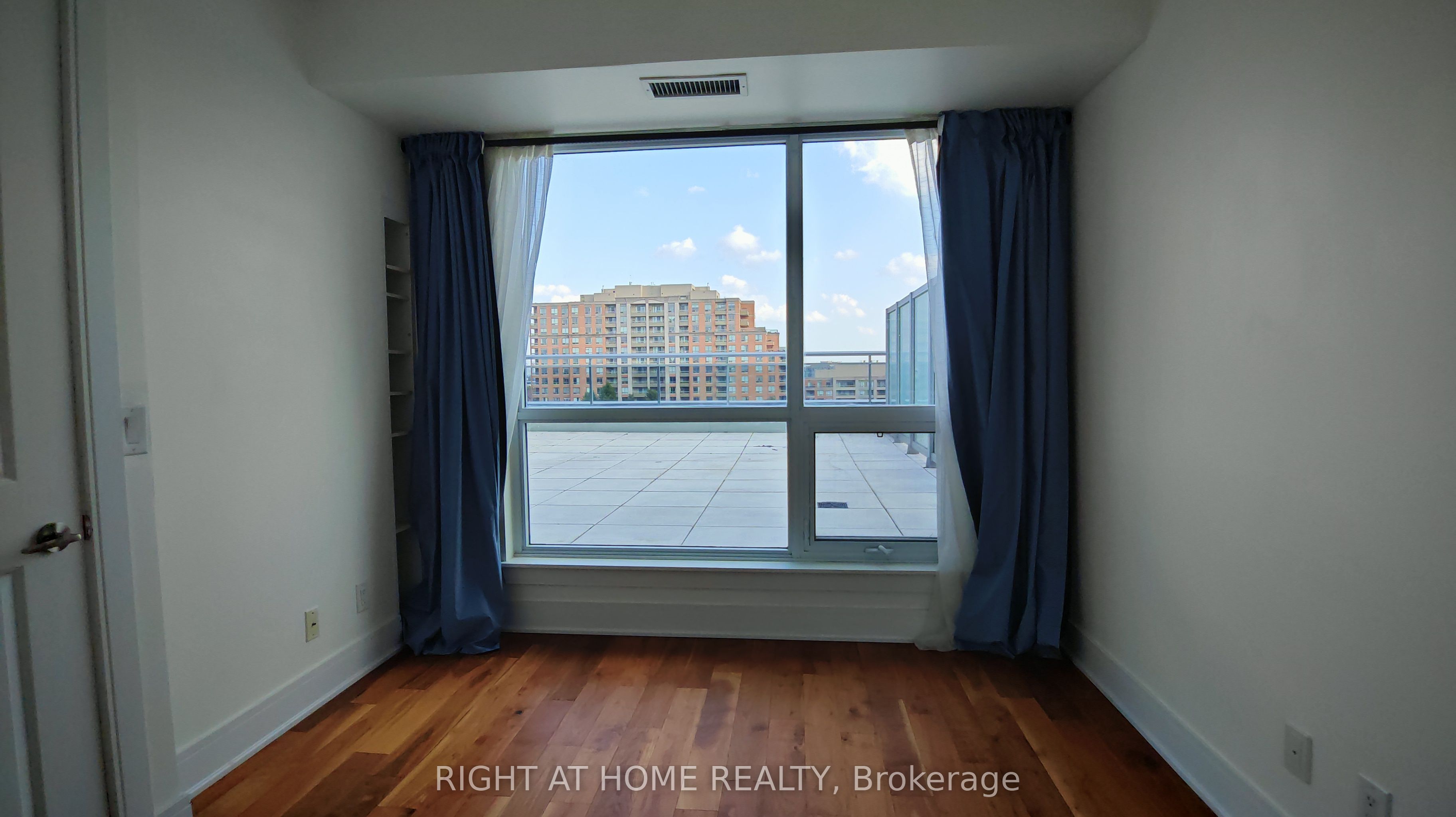 Unit 715 - 9199 Yonge Street, Richmond Hill 4