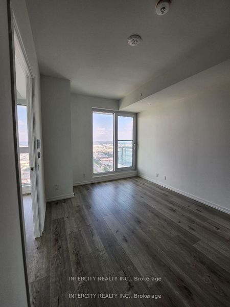 Unit 4602 - 1000 Portage Parkway, Vaughan 4