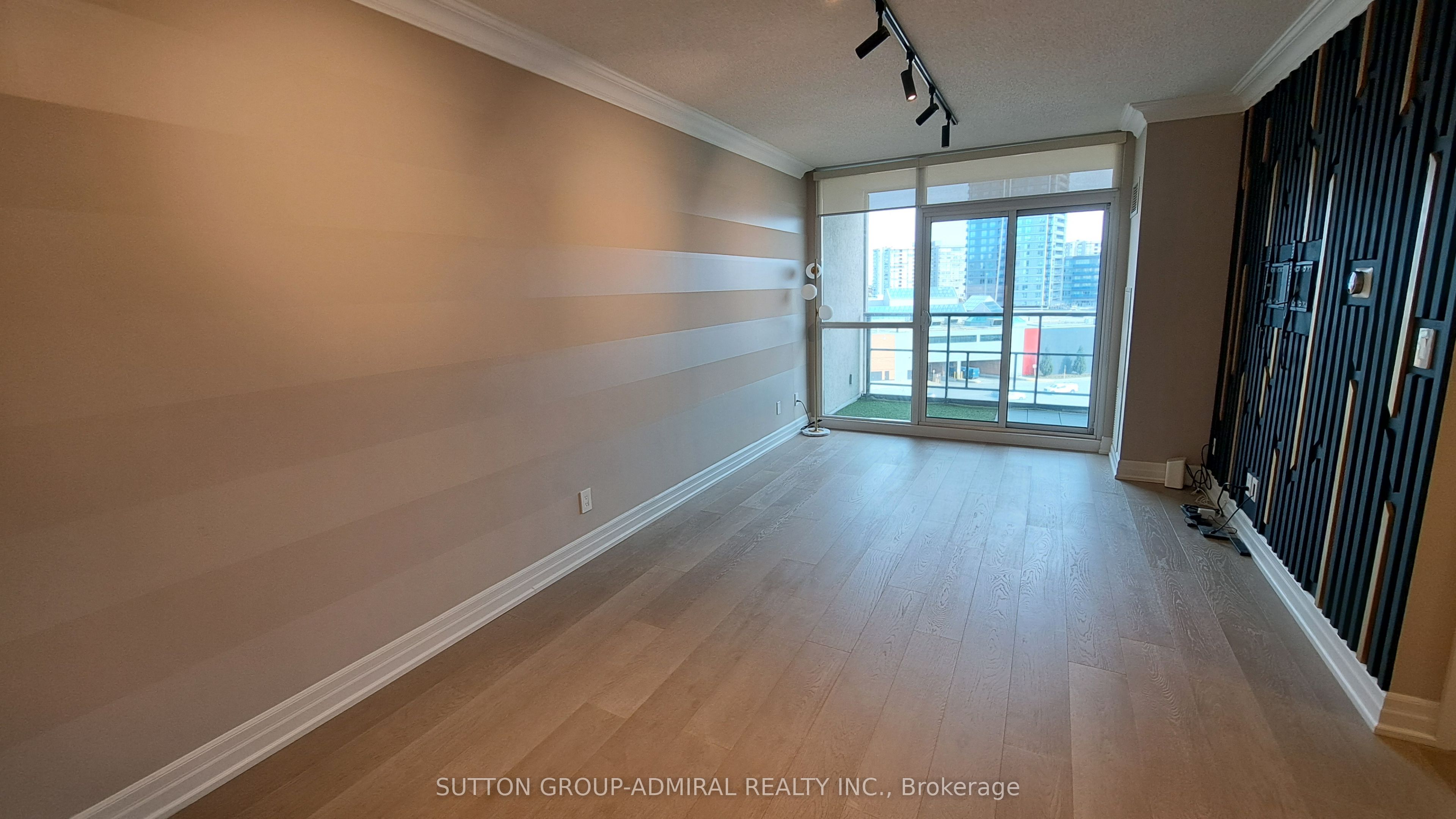 Unit 704 - 88 Promenade Circle, Vaughan 4