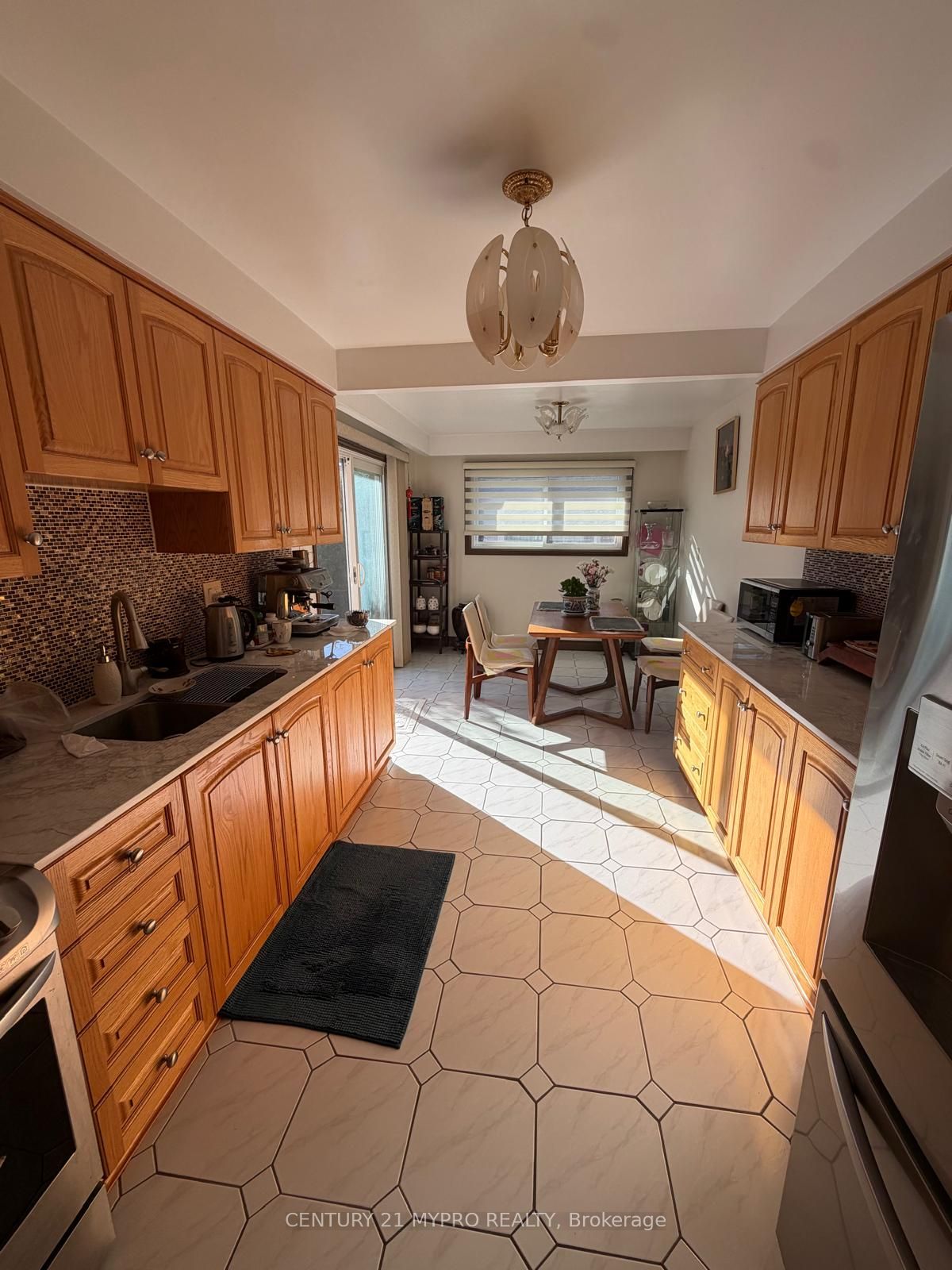 Unit 2nd Bedroom - 141 Henderson Avenue, Markham 4