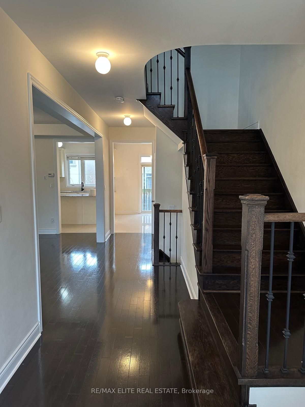 959 Ernest Cousins Circle, Newmarket 4