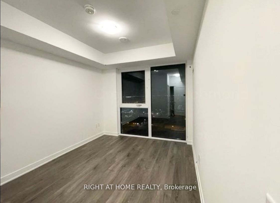 Unit 2002 - 105 Oneida Crescent, Richmond Hill 4