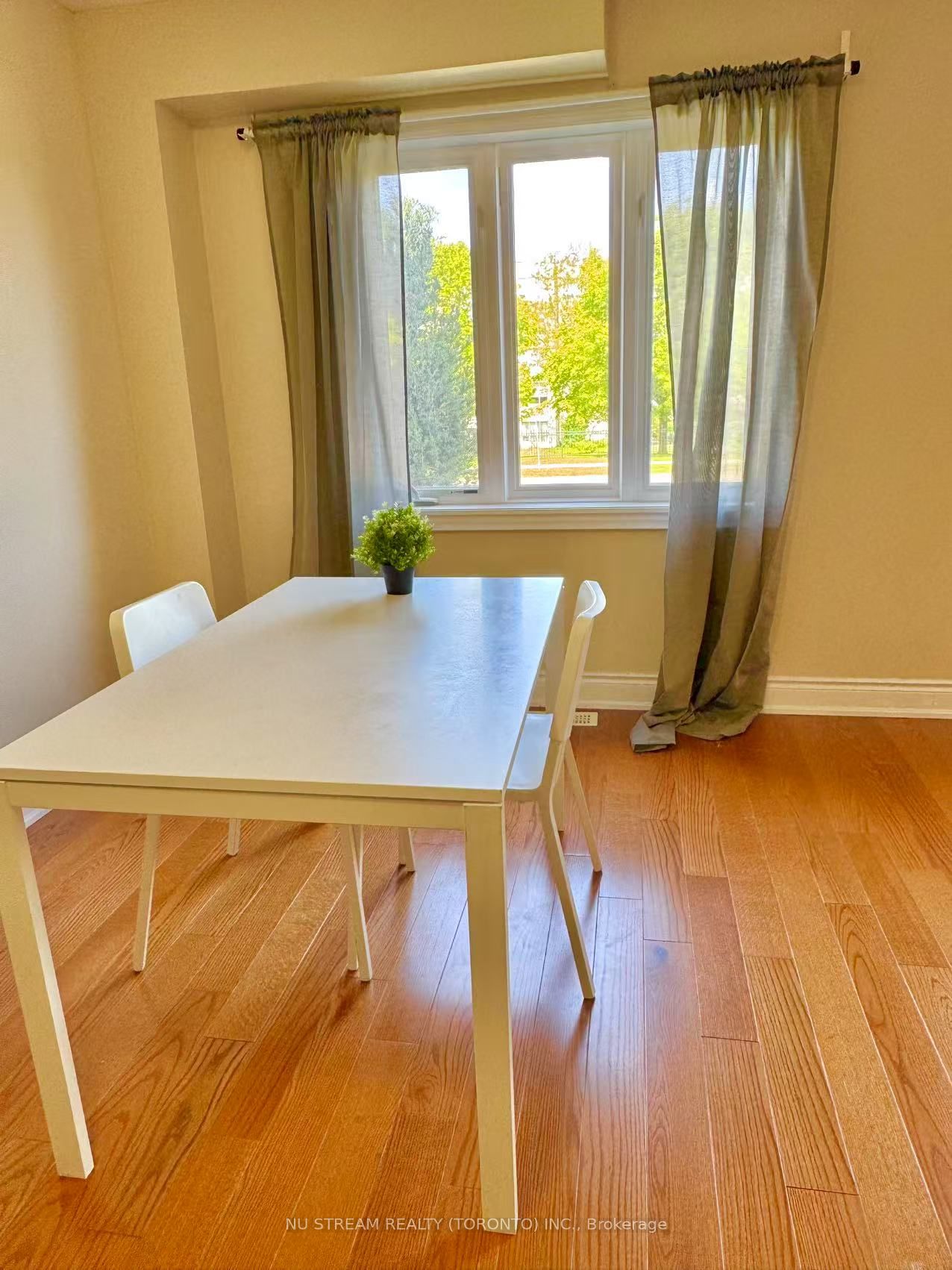 Unit 4 - 43 Madelaine Drive, Barrie 3
