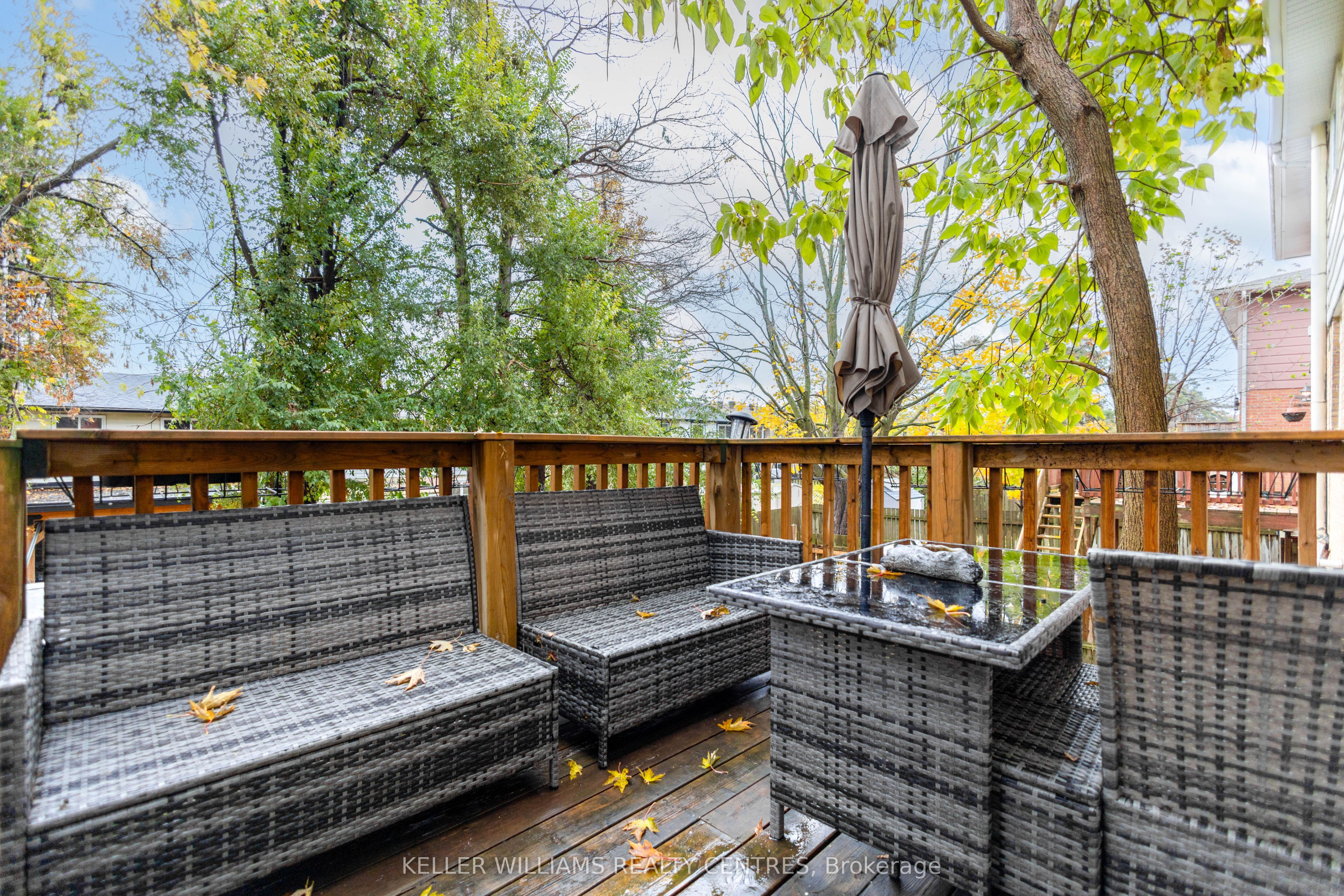 66 Chaucer Crescent, Barrie 3
