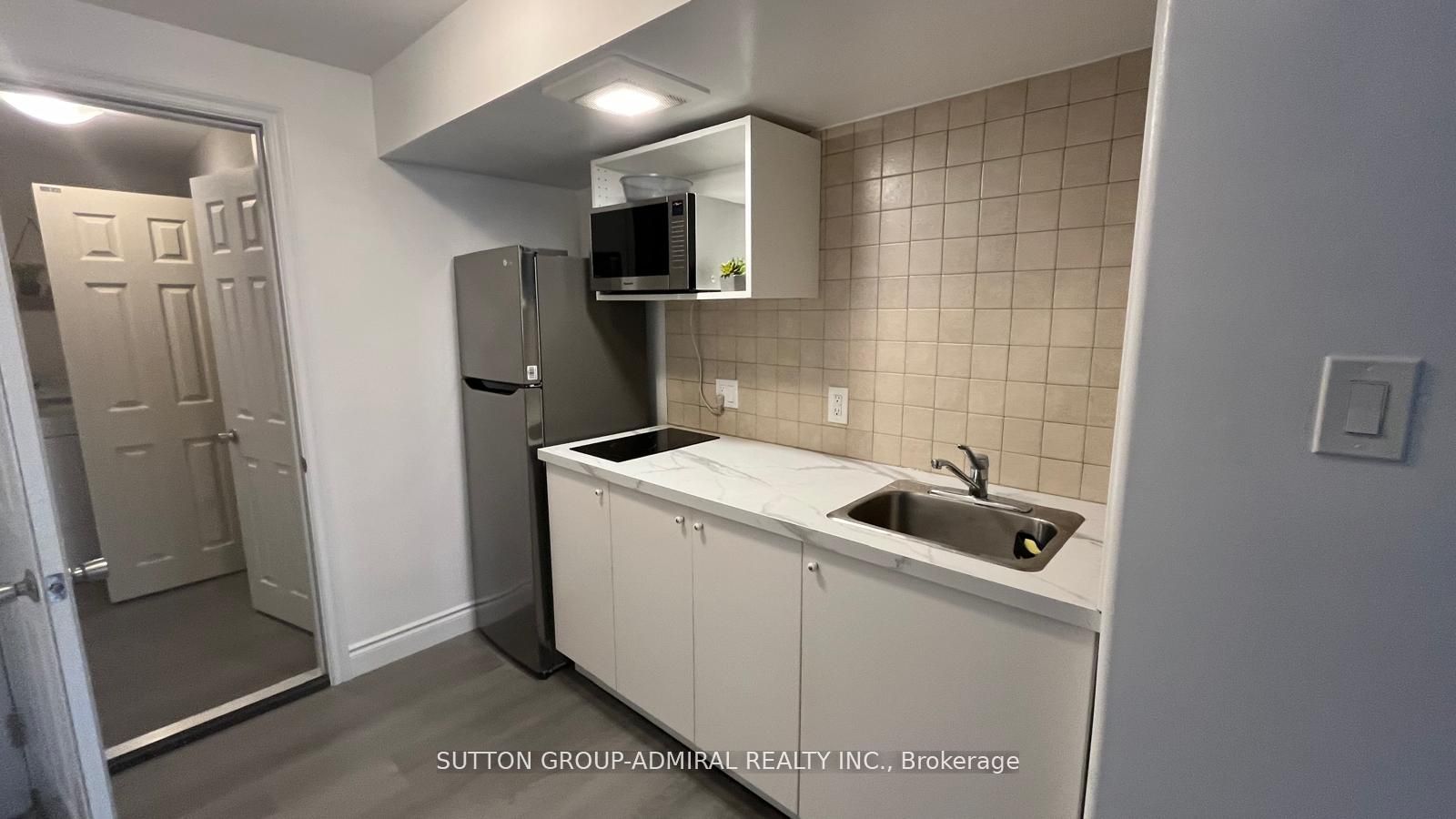 Unit Walkout - 70 Hawthorne Crescent, Barrie 4