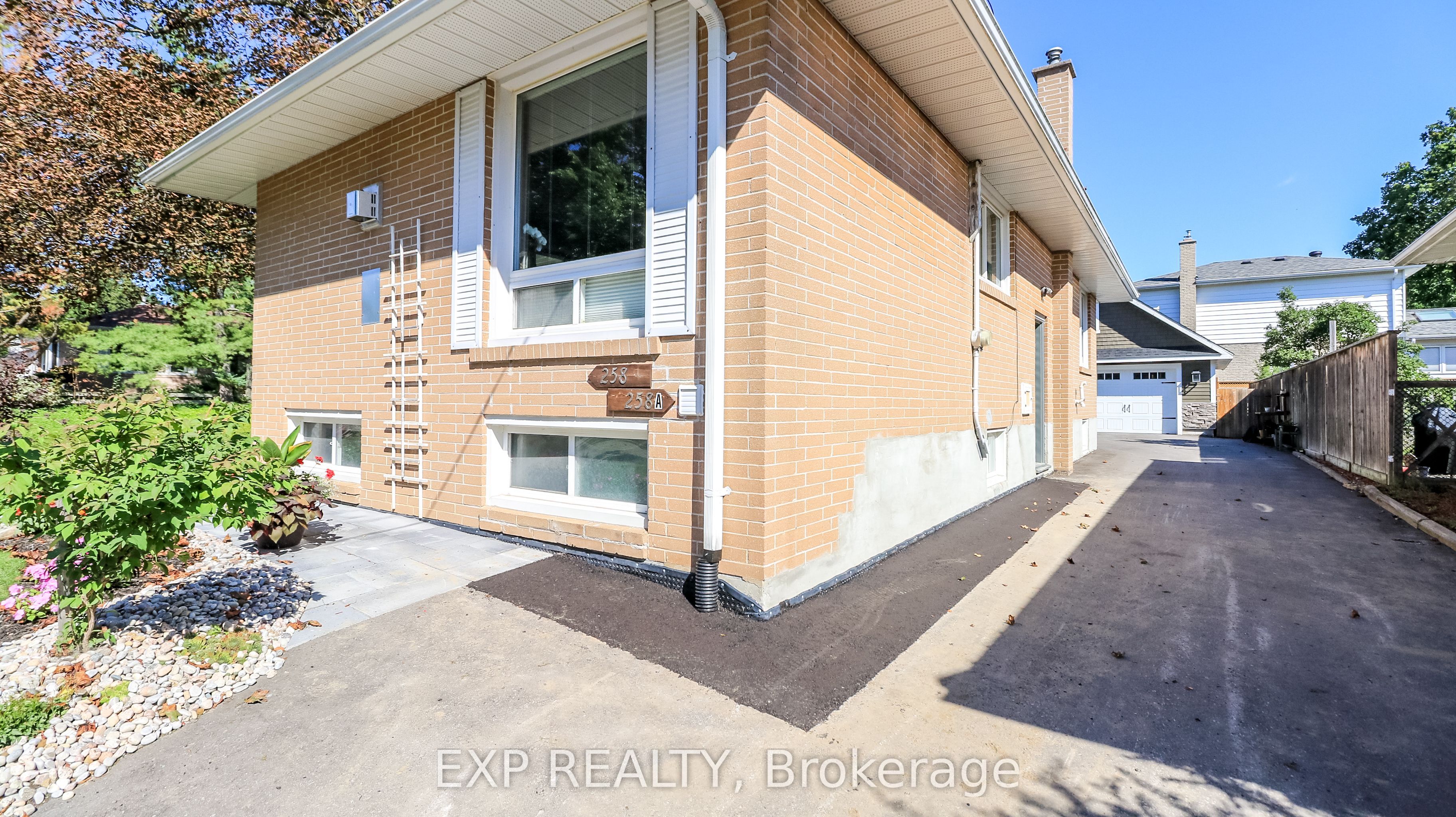 Unit Basement - 258 Napier Street, Barrie 2