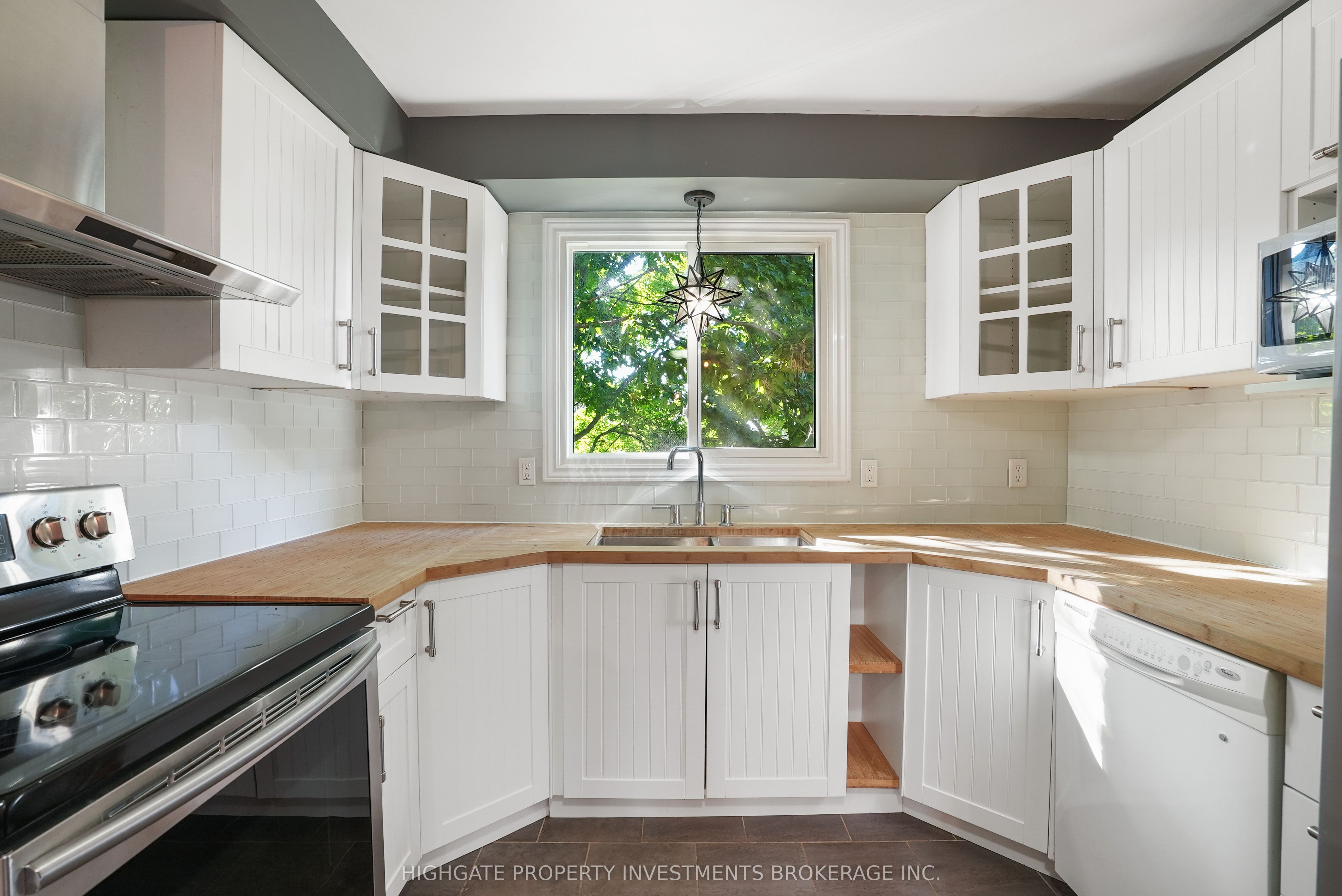 Unit Upper - 85 Daphne Crescent, Barrie 3
