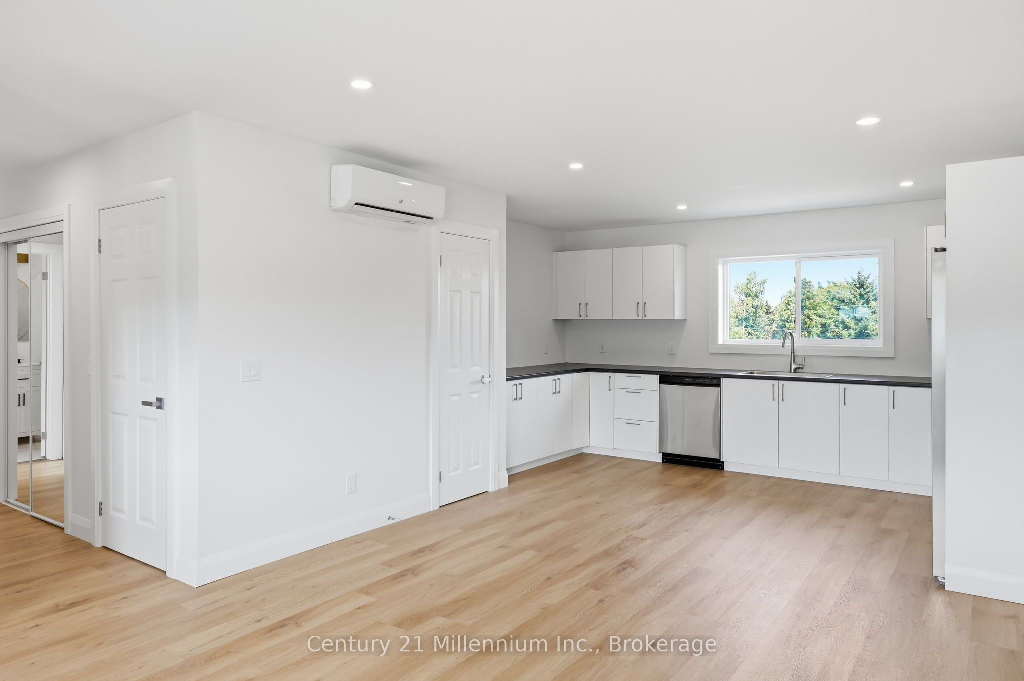 Unit 1 - 9592 BEACHWOOD Road, Collingwood 3
