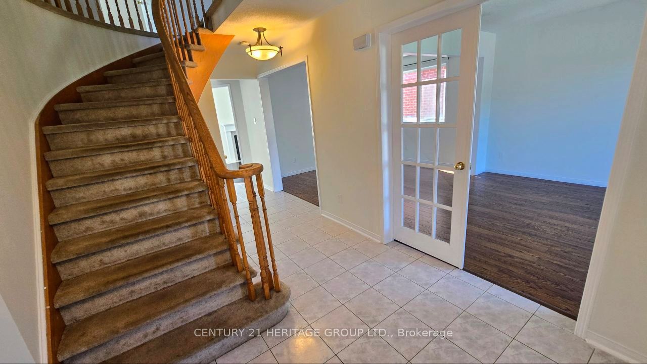 482 Ferndale Drive N, Barrie 3