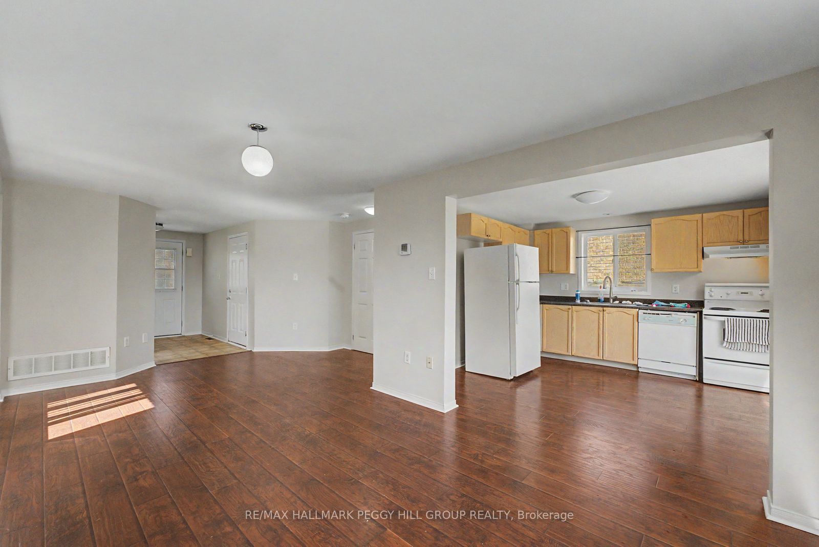 24 Dunsmore Lane, Barrie 3