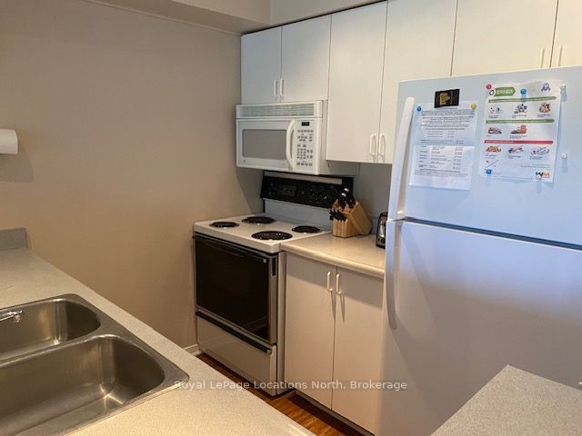 347 Mariners Way, Collingwood 3