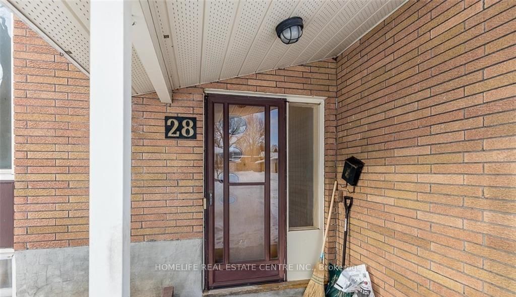 Unit upstairs - 28 Pratt Road, Barrie 2