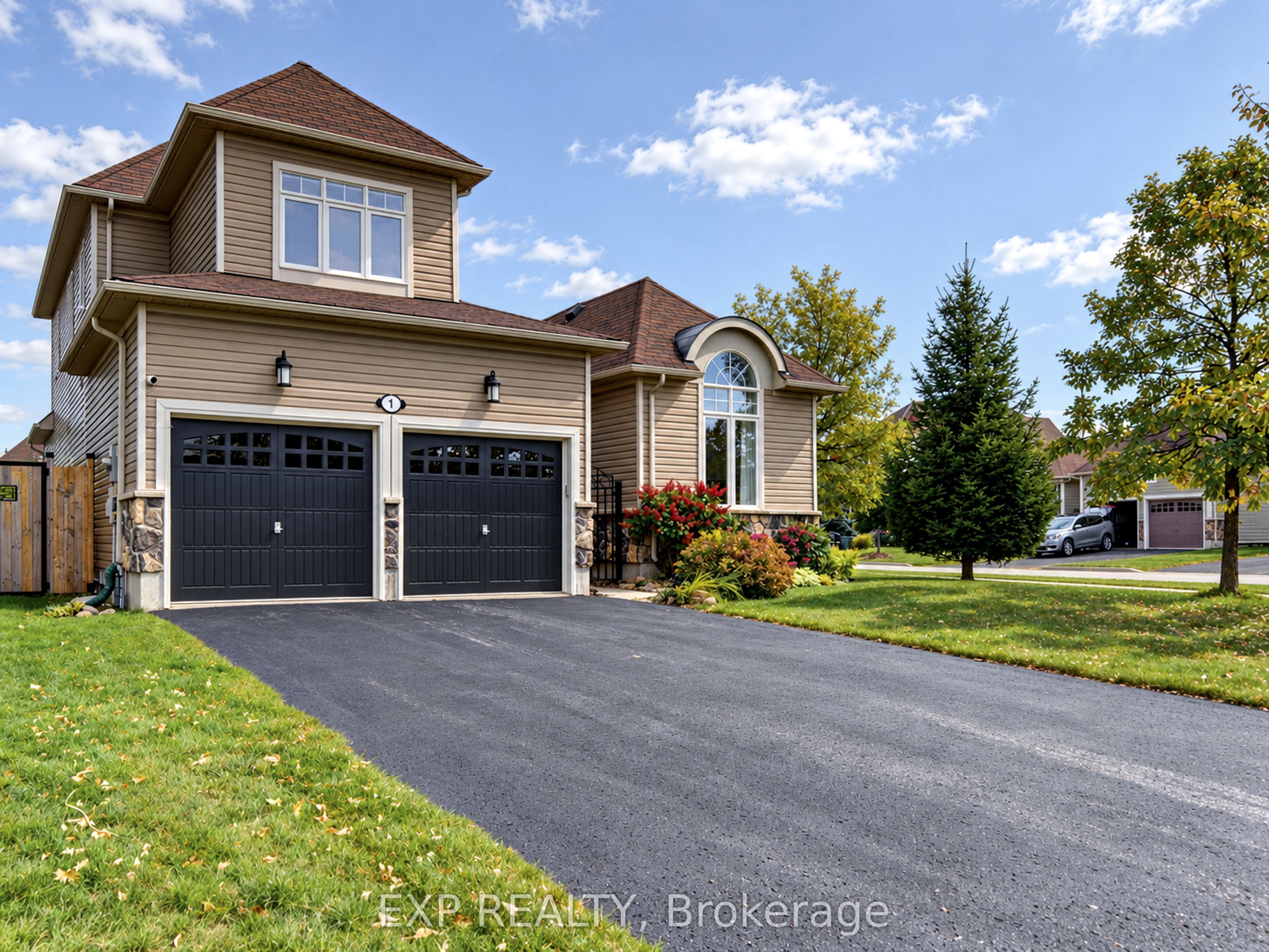 1 SILVER Crescent, Collingwood 1