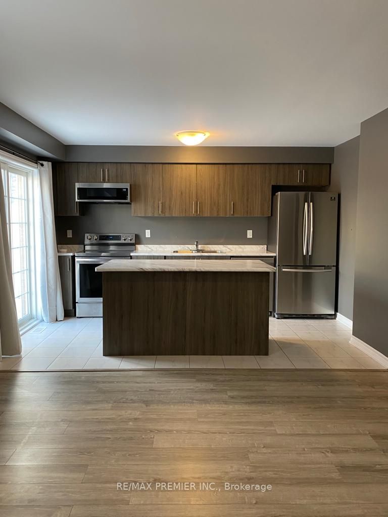 6 Andean Lane, Barrie 5