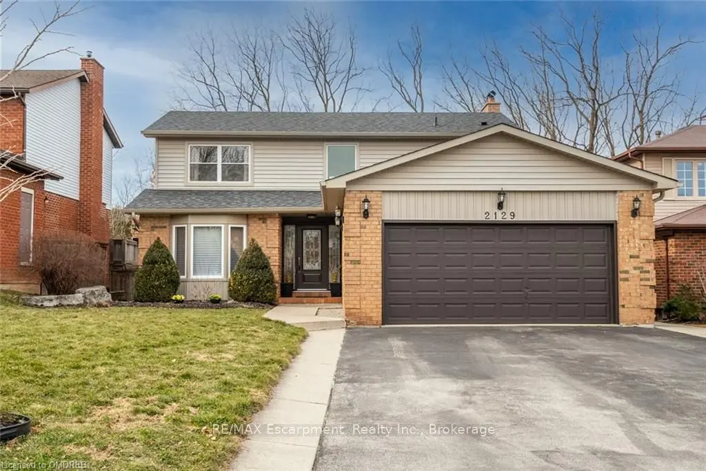 2129 FALLINGBROOK Crt, Burlington, Ontario Sold History | HouseSigma