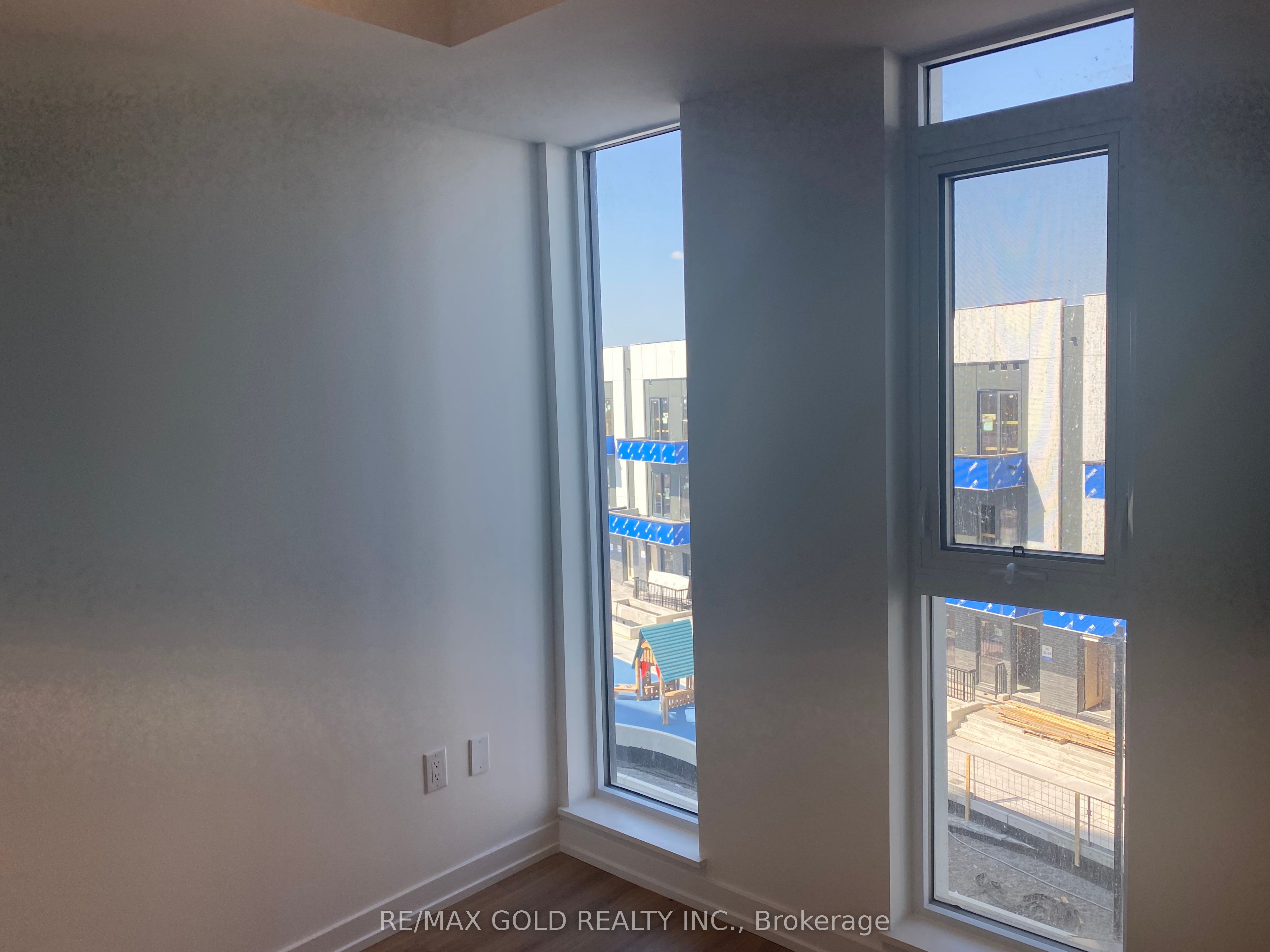Unit 301 - 10 Lagerfeld Drive, Brampton 5