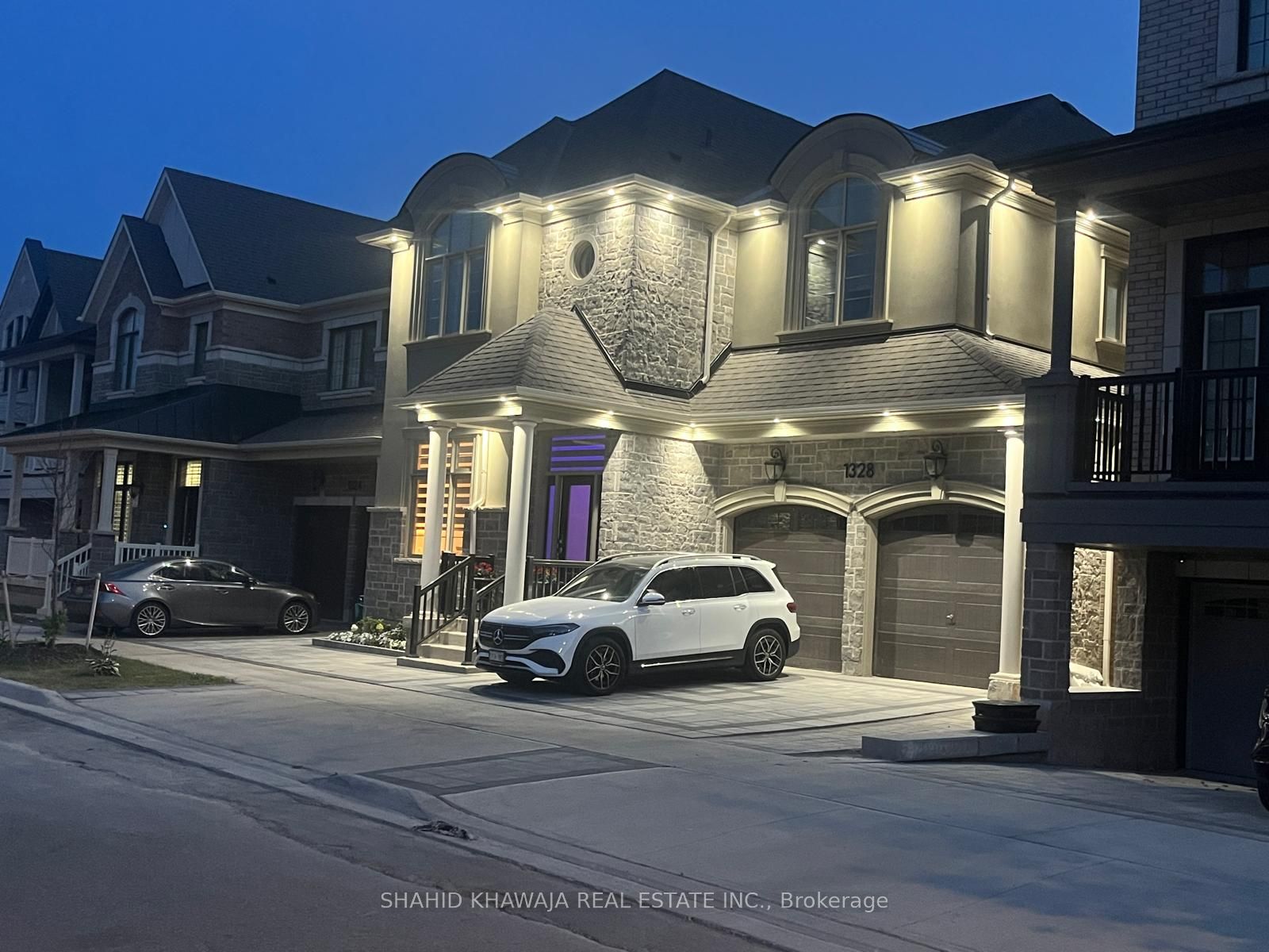 Unit bsmt - 1328 Aymond Crescent, Oakville 2