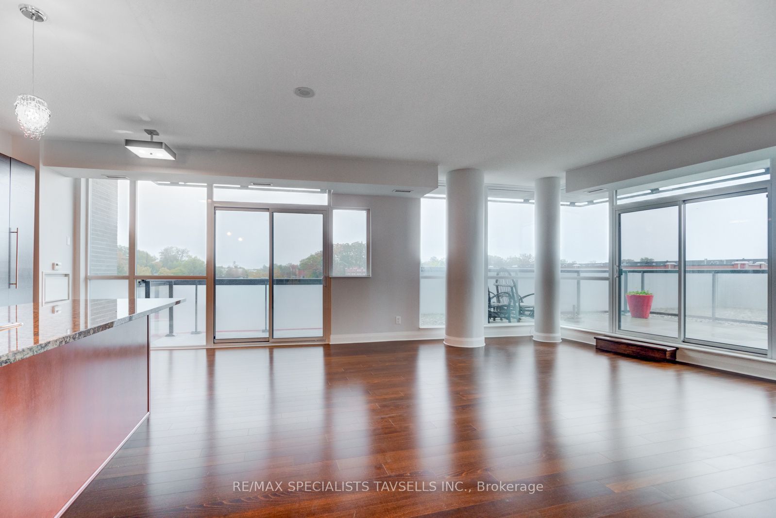 Unit 304 - 1 Hurontario Street, Mississauga 5