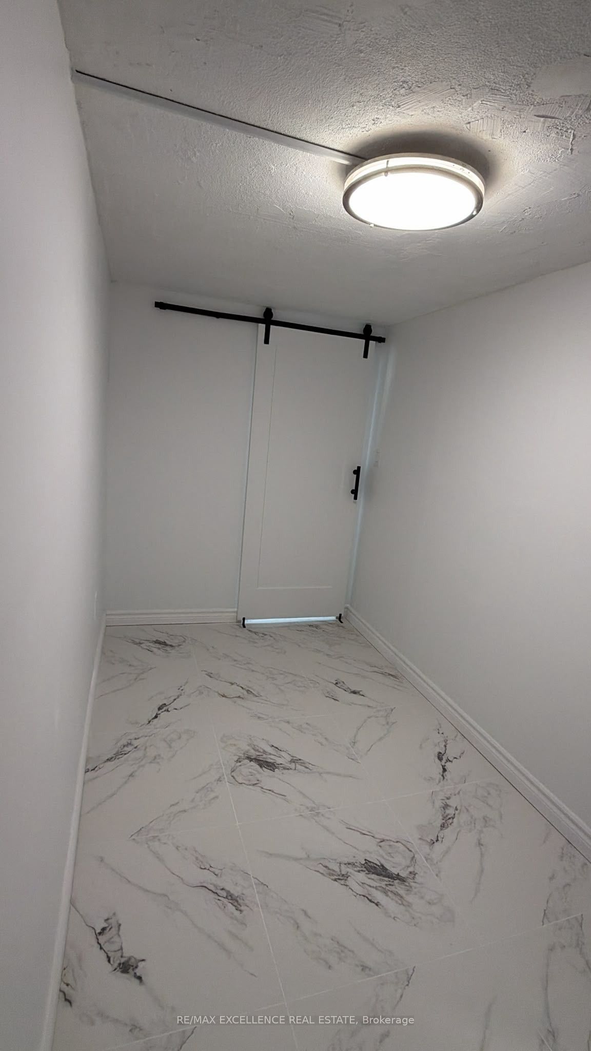 Unit Room - 25 Garratt Boulevard, North York 3