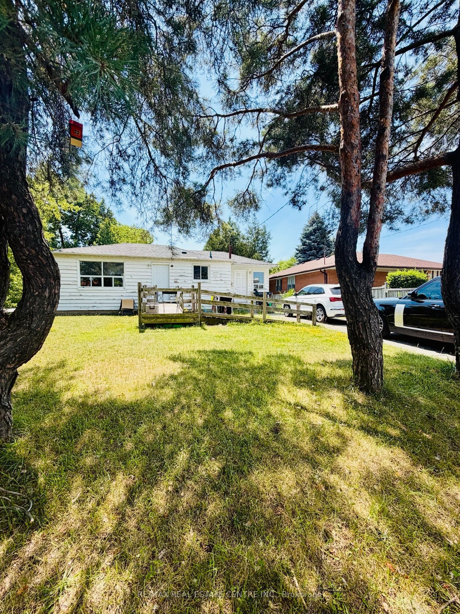 7118 Goreway Drive, Mississauga 2