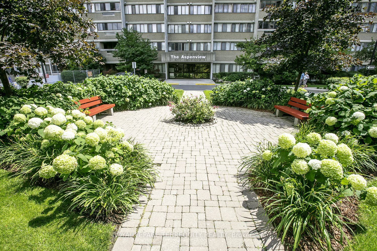 Unit 604 - 50 Elm Drive E, Mississauga 3