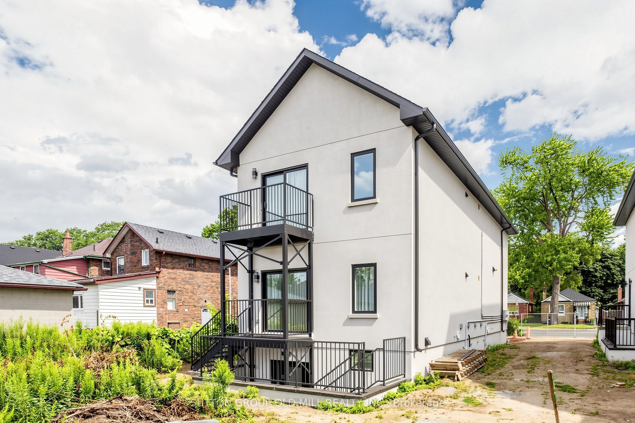 Unit 1 - 1925 Lawrence Avenue W, Toronto 4