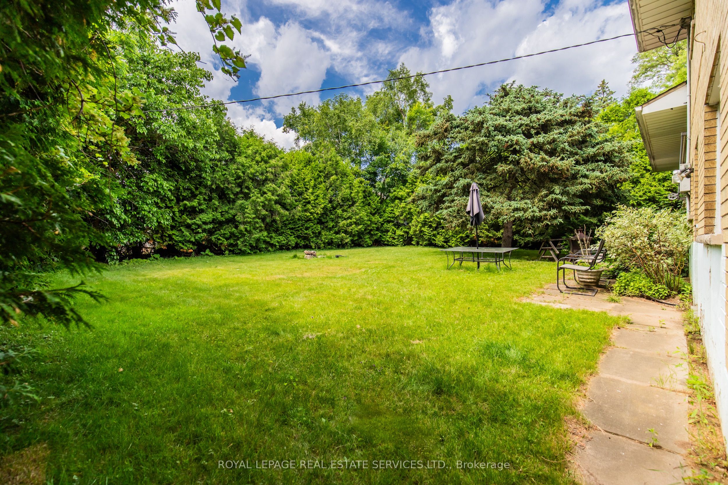 Unit Unit 2 - 227 Lakeshore Road W, Oakville 3