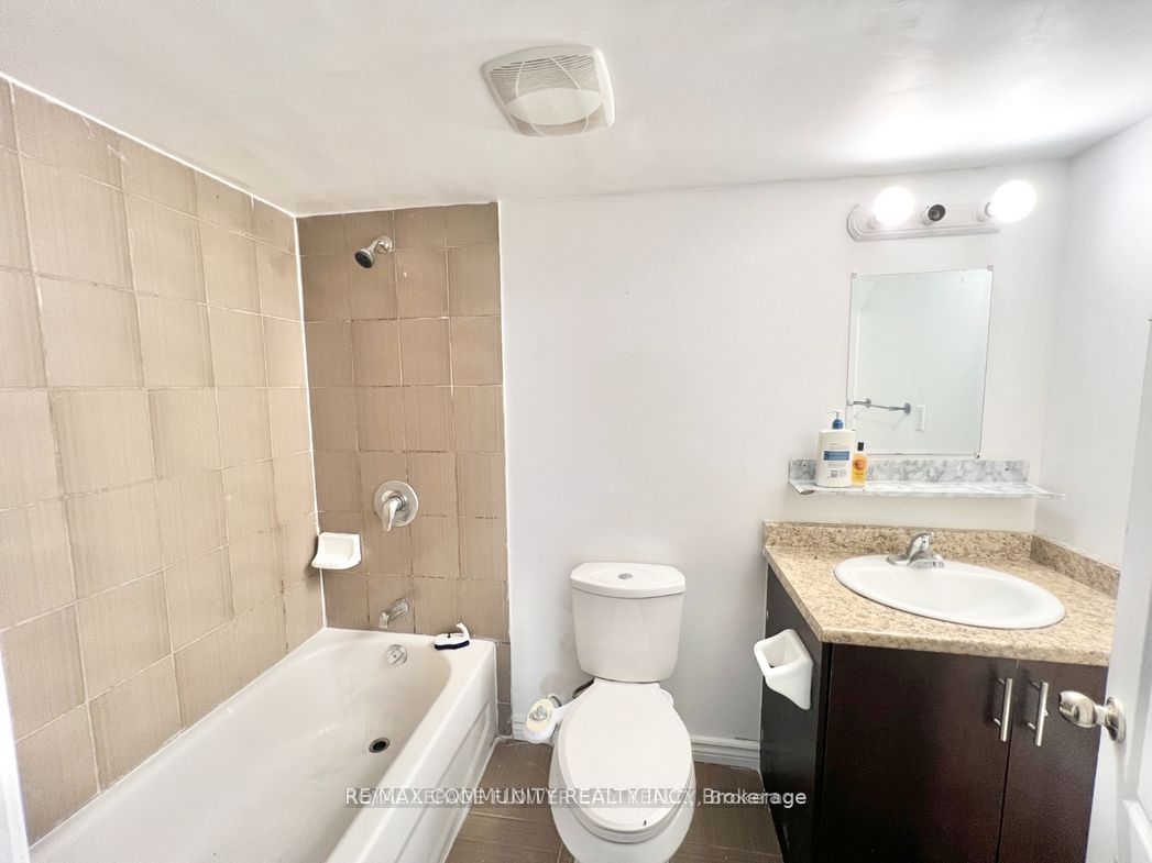Unit Bsmt - 21 MIDVALE Road, Brampton 5