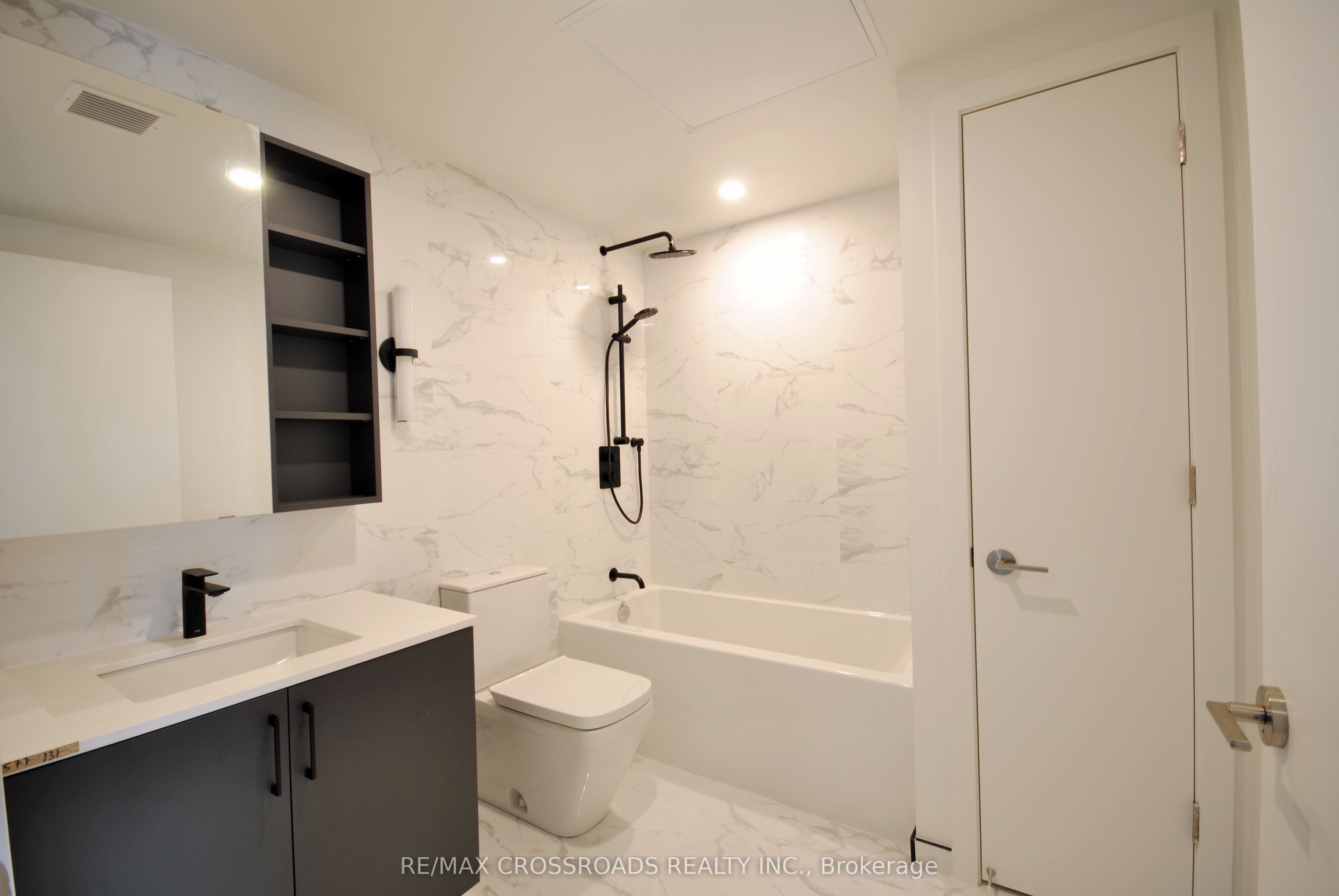 Unit 516 - 689 The Queensway Drive, Etobicoke 5