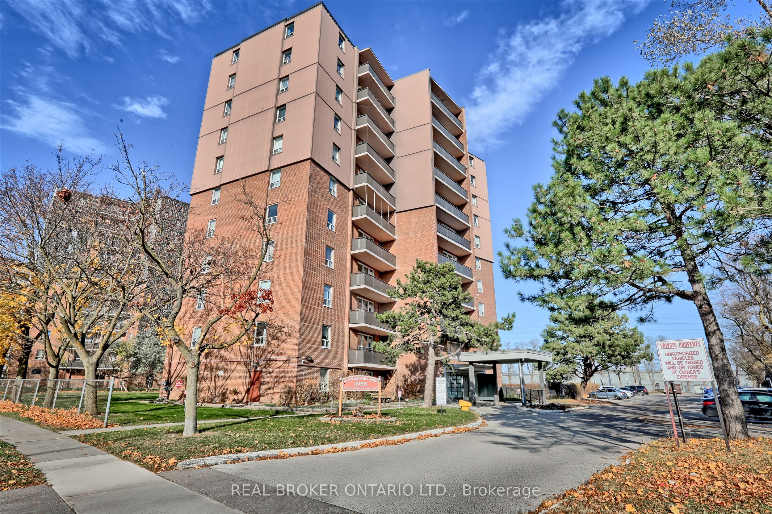 Unit 707 - 3065 Queen Frederica Drive, Mississauga 2