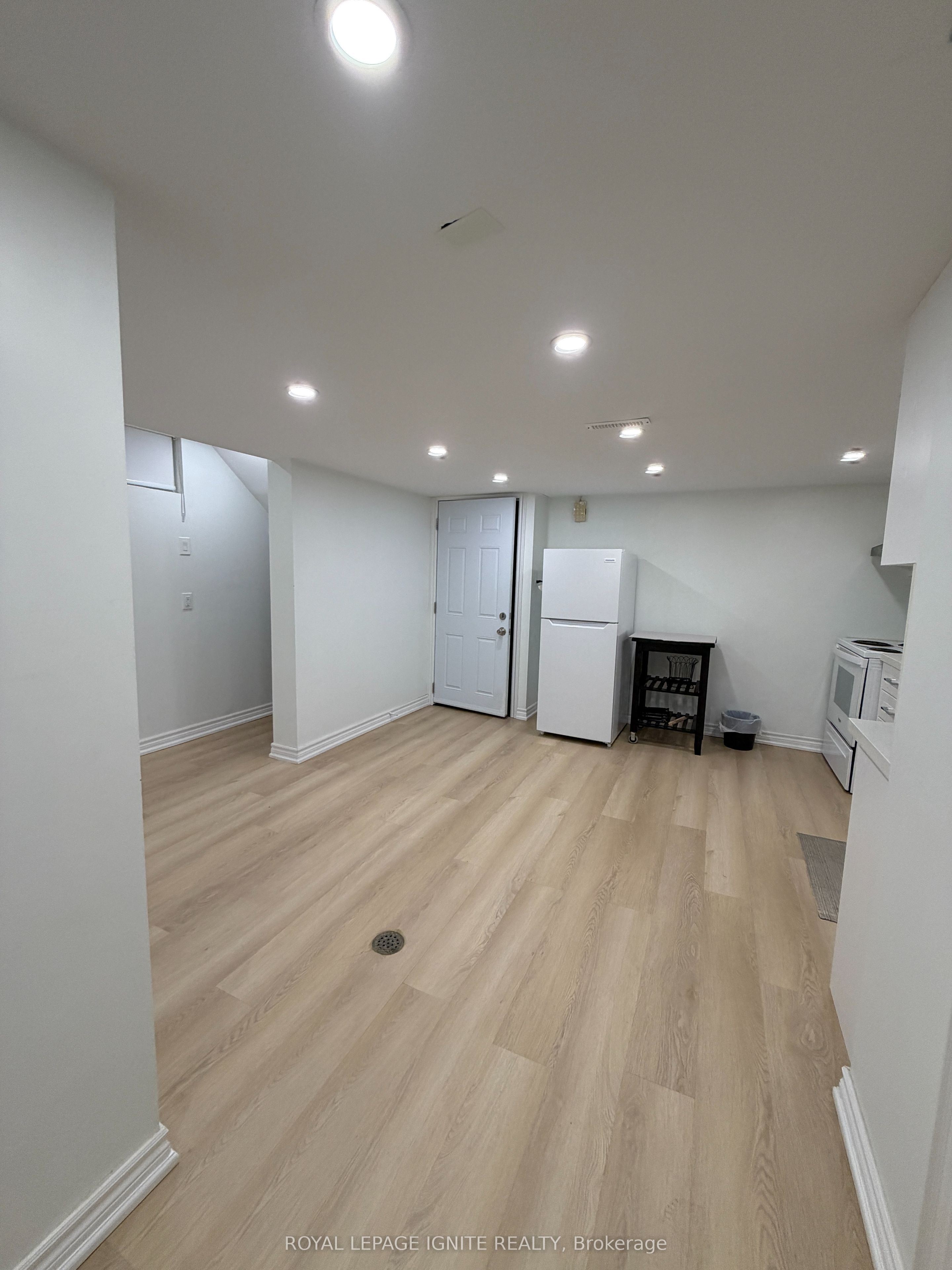 Unit Bsmt - 21A Lambton Avenue, Toronto 3