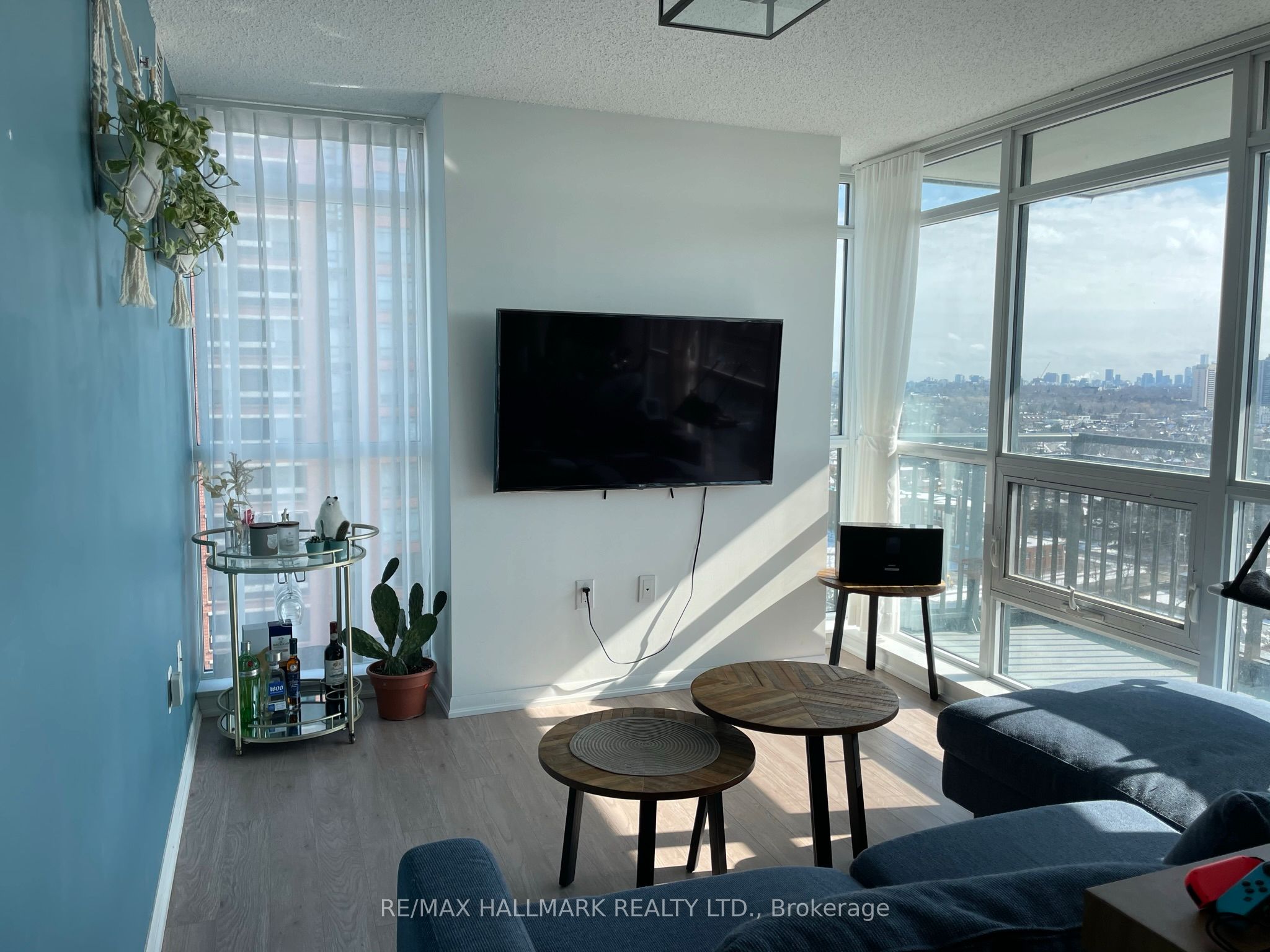 Unit 1507 - 830 Lawrence Avenue W, North York 5