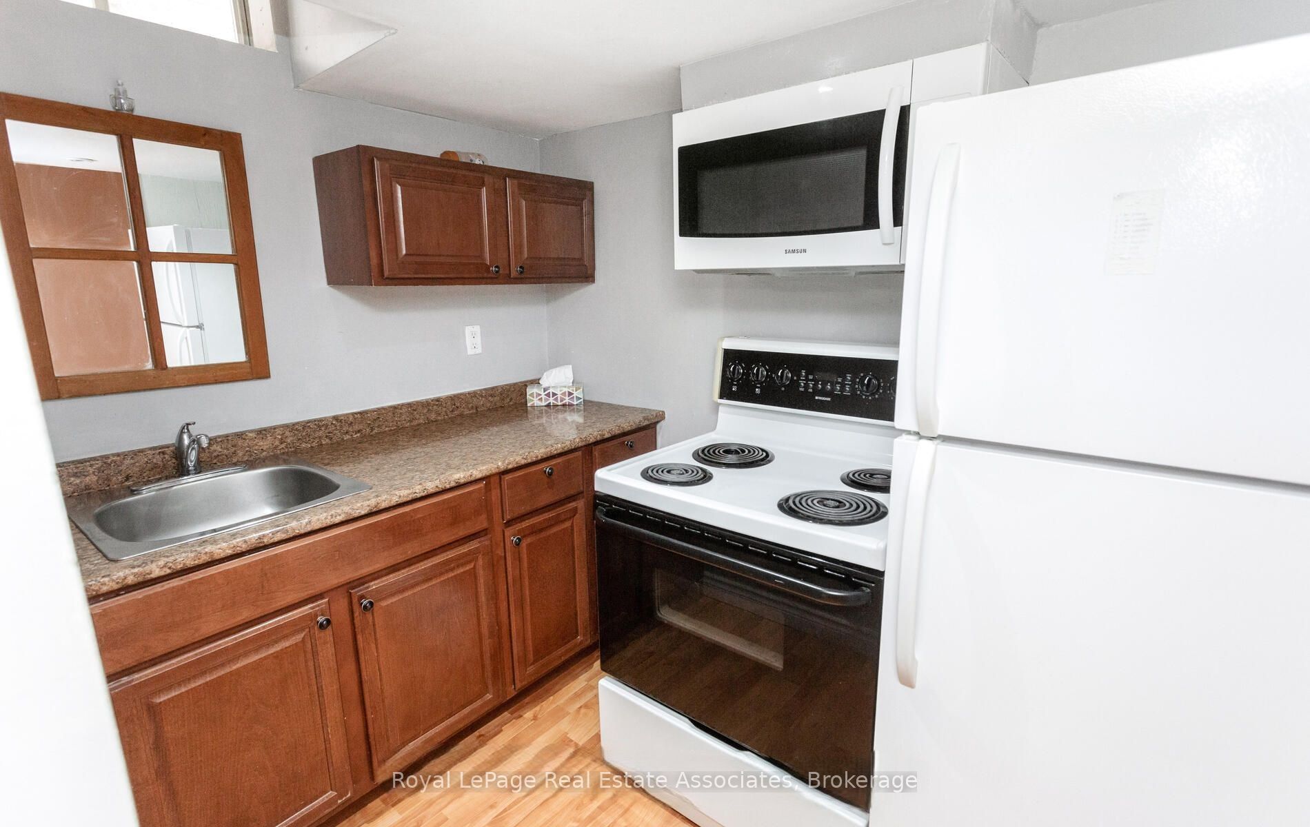 Unit Lower - 116 Lake Louise Drive, Brampton 5