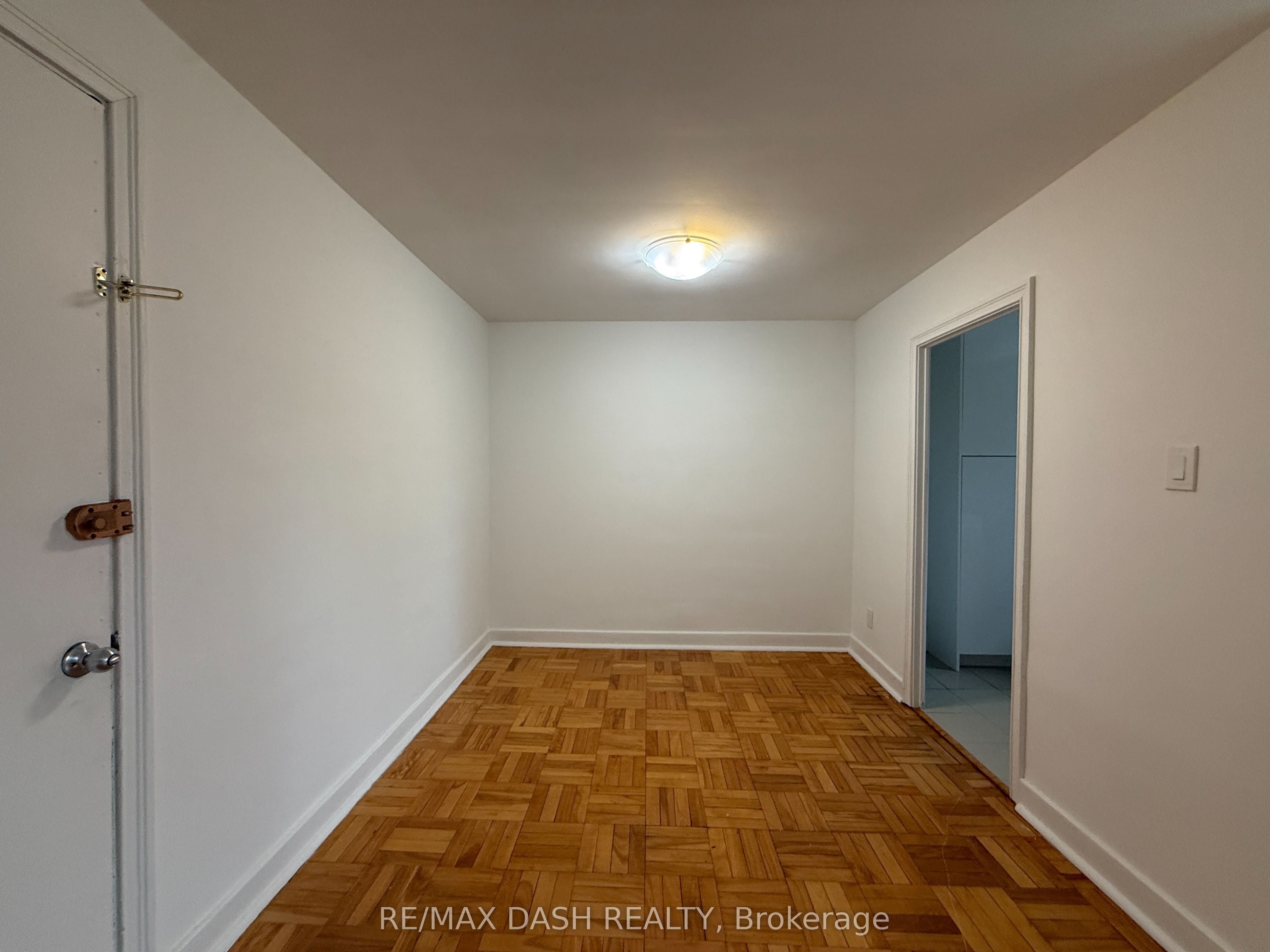Unit 10 - 69 Old Mill Terrace, Etobicoke 5