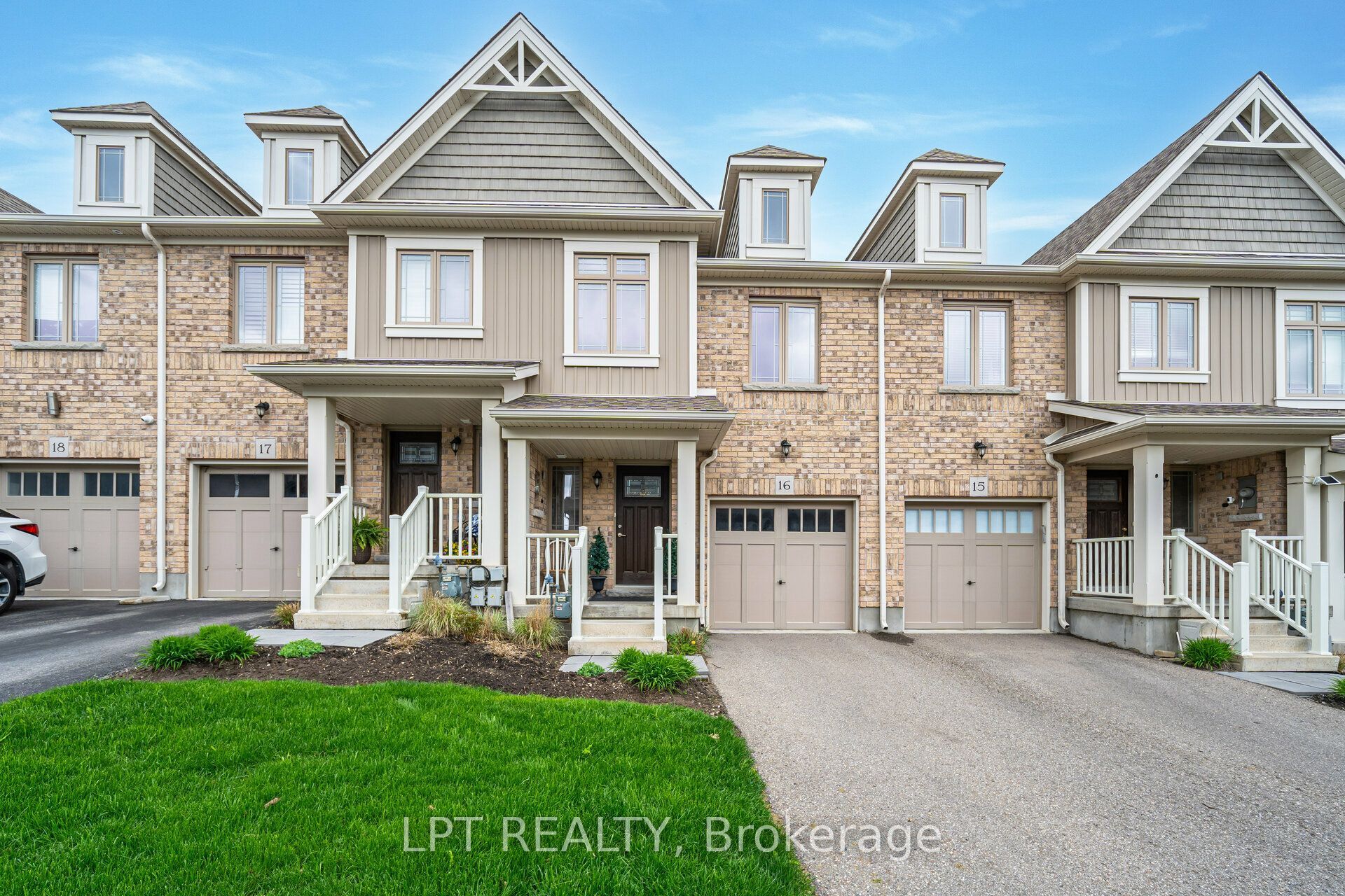 Unit 15 - 124 Parkinson Crescent, Orangeville 1