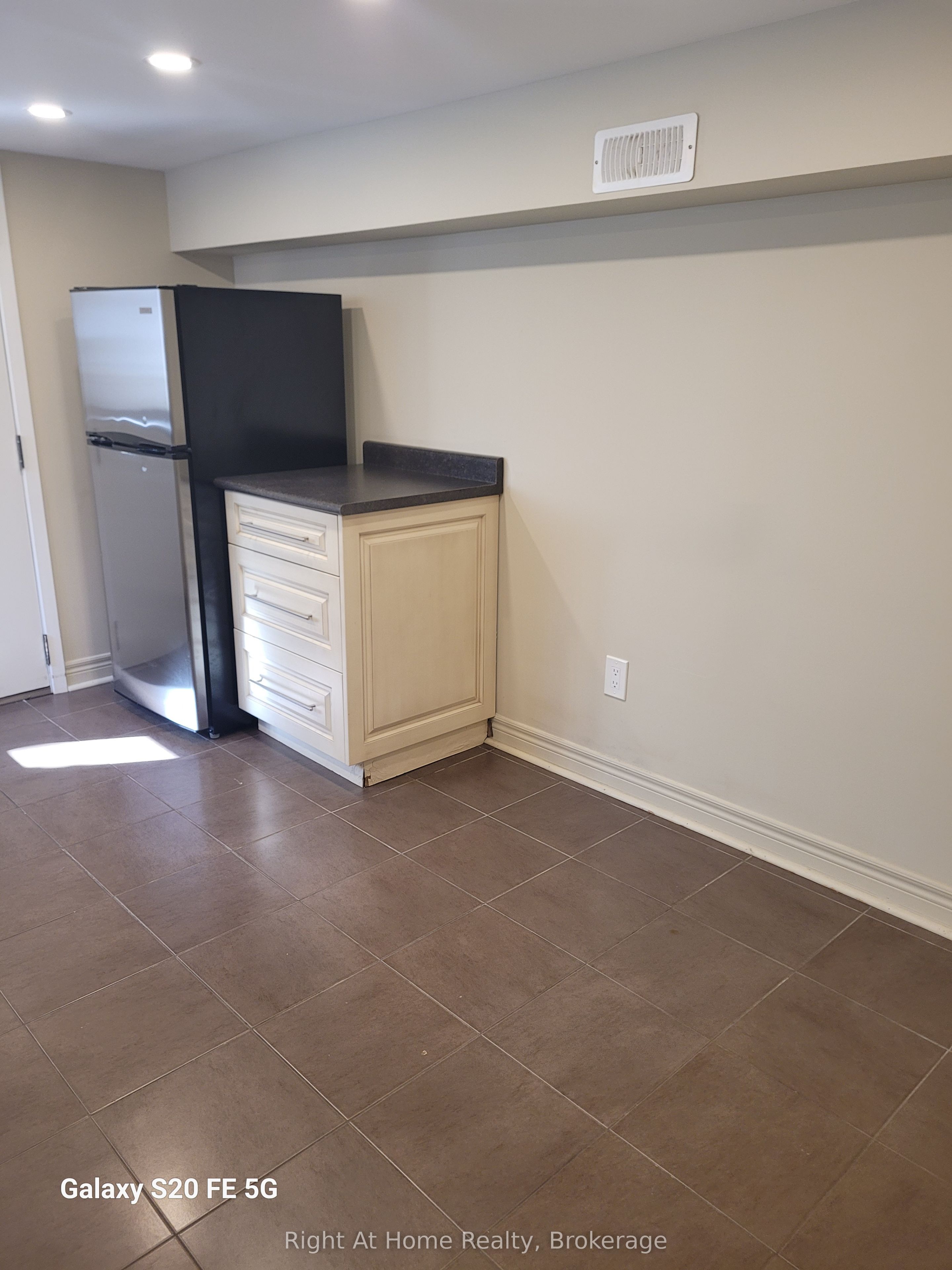 Unit Basement - 1042 St Clarens Avenue, Toronto 4
