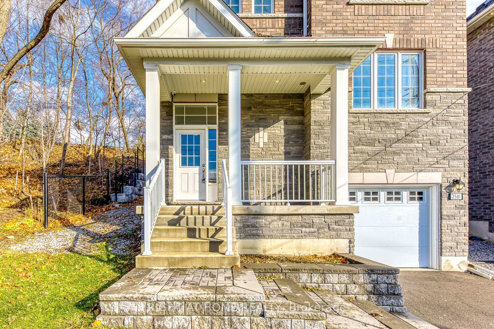 2581 Islington Avenue, Etobicoke 5