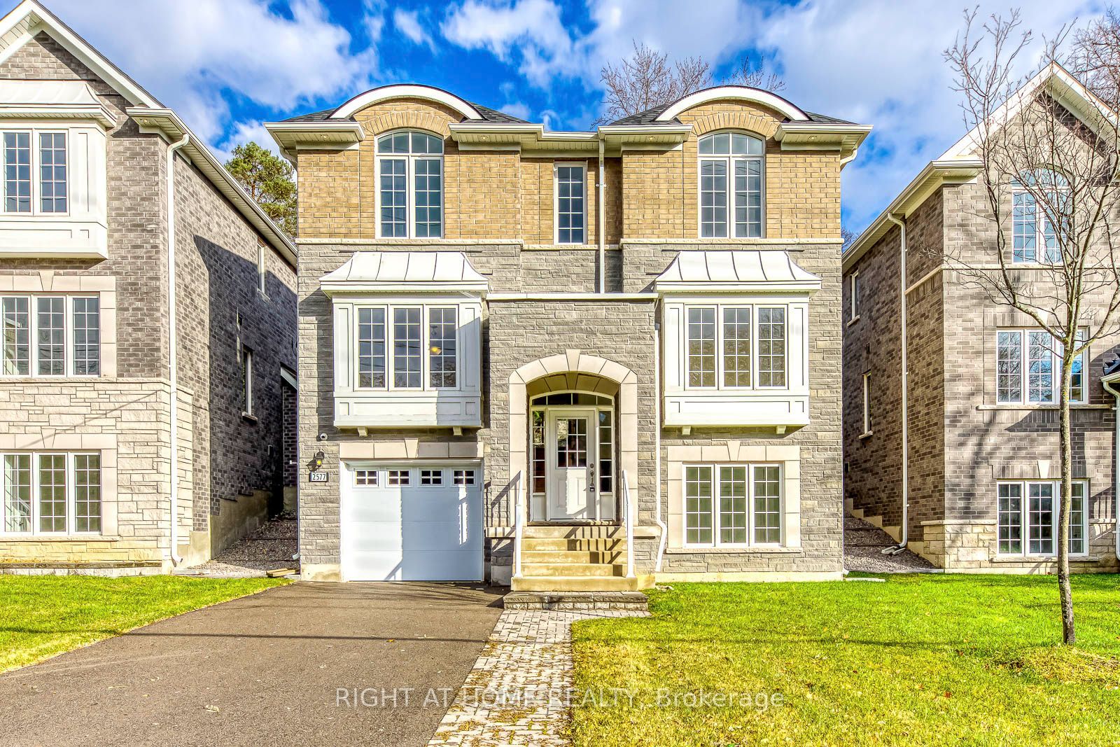 2577 Islington Avenue, Etobicoke 3